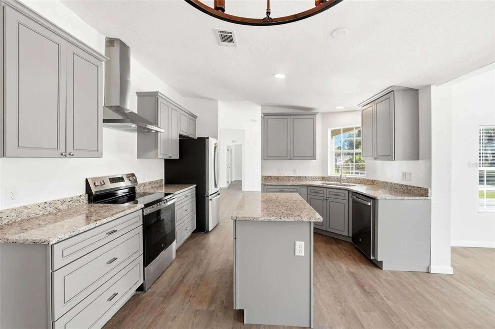 Property Slideshow image 3 of 38 | 5180 lexington cir, Wildwood, FL, 34785