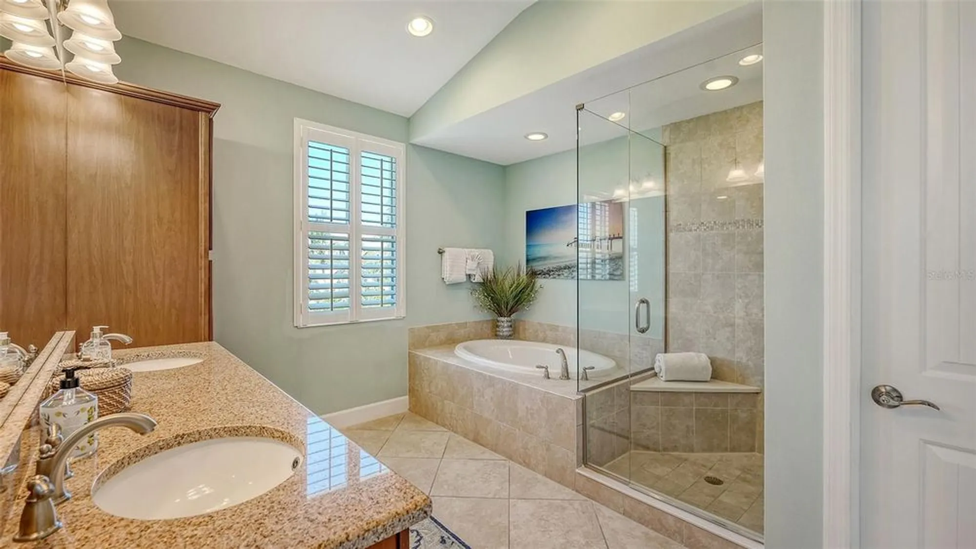 Property Slideshow image 25 of 52 | 343 compass point dr unit 201, Bradenton, FL, 34209