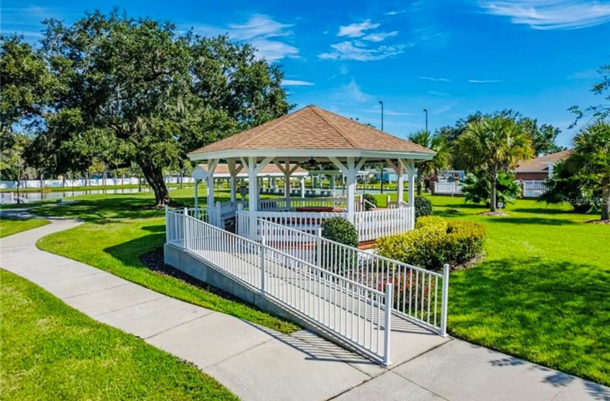 Property Slideshow image 53 of 59 | 1690 colonnades cir, Lakeland, FL, 33811