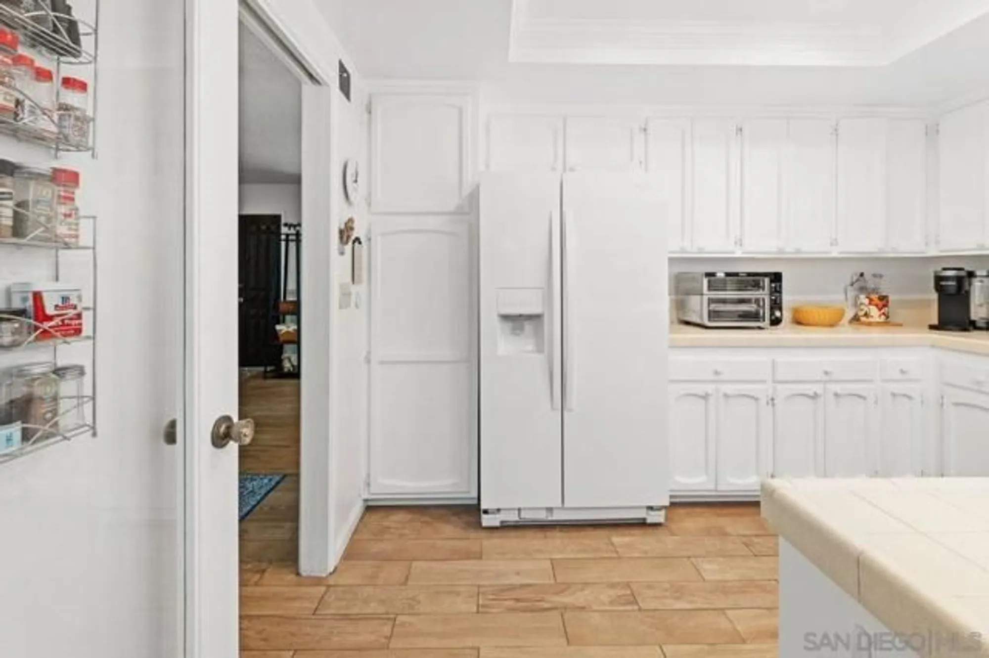 Property Slideshow image 19 of 37 | 16533 caminito vecinos unit 52, San Diego, CA, 92128