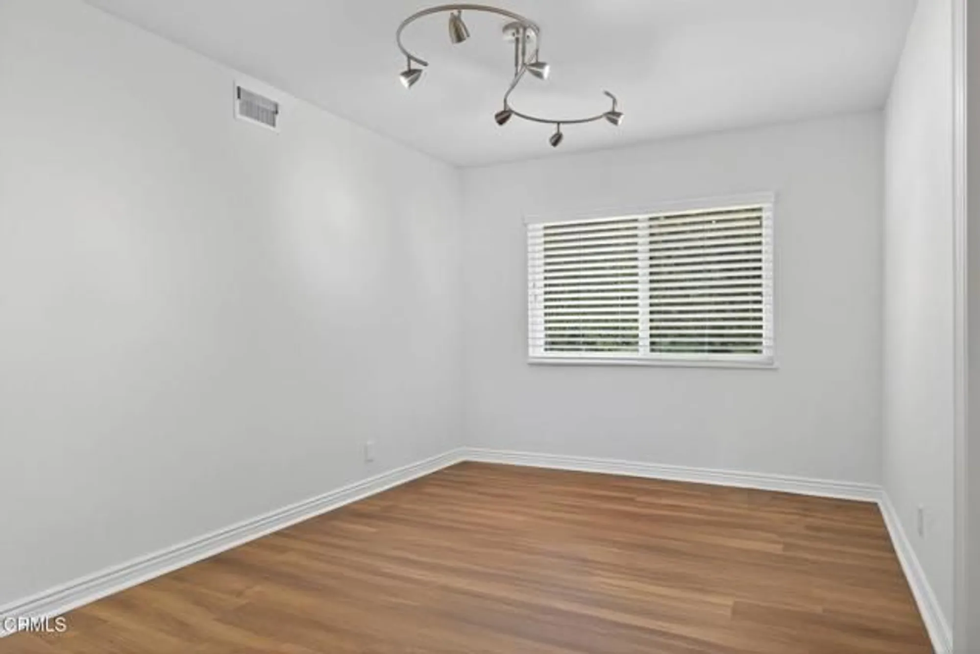 Property Slideshow image 14 of 61 | 6464 san como ln, Camarillo, CA, 93012