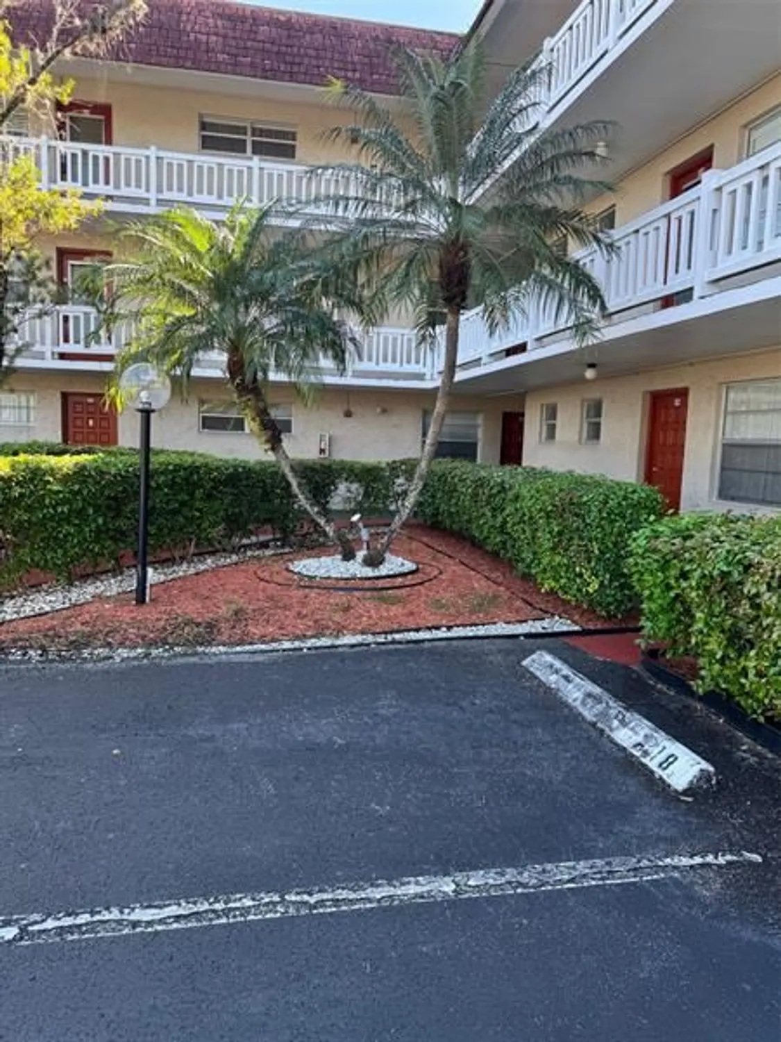 Property Slideshow image 1 of 29 | 3774 inverrary blvd 106p, Lauderhill, FL, 33319