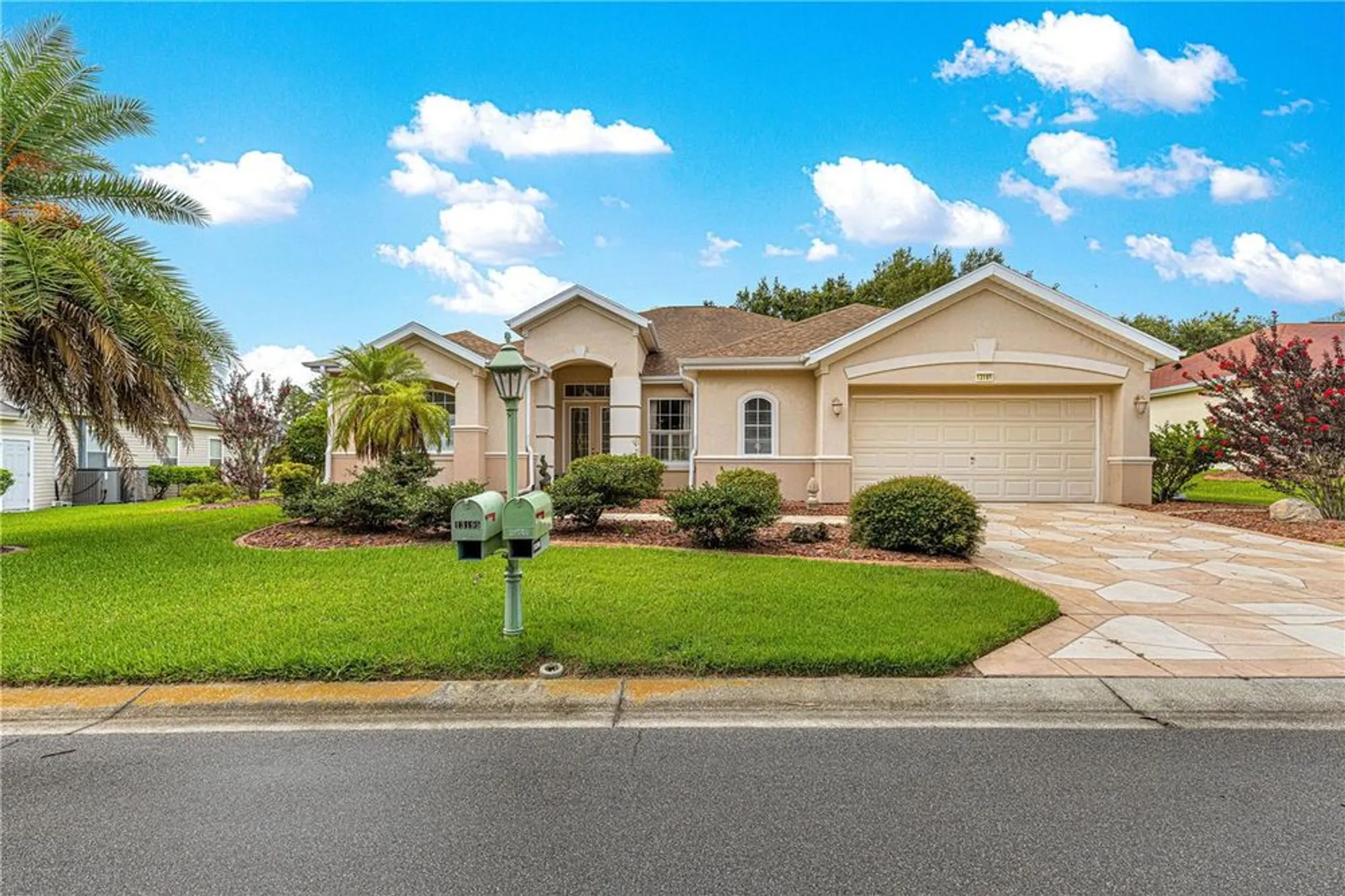 Property Slideshow image 1 of 47 | 13195 se 93rd cir, Summerfield, FL, 34491