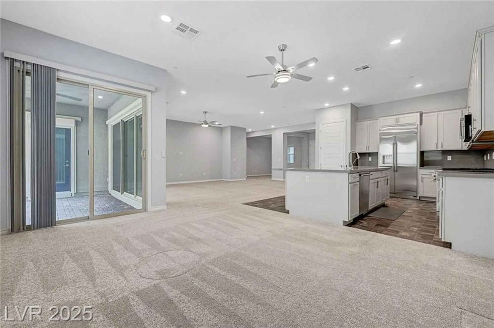 Property Slideshow image 15 of 44 | 977 edinburgh fields ct, Las Vegas, NV, 89138