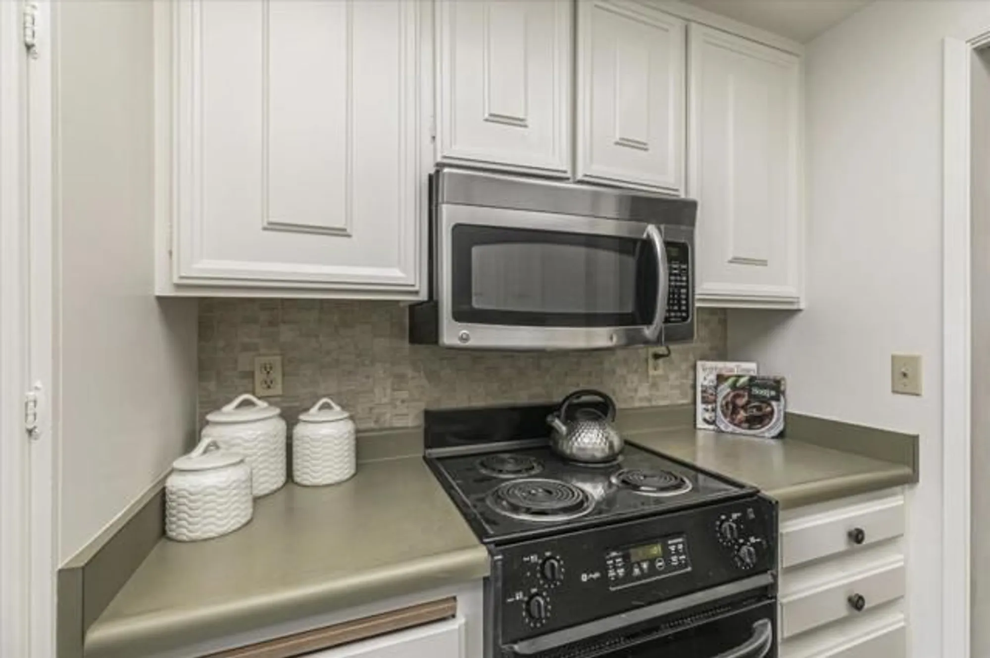 Property Slideshow image 7 of 24 | 5189 cribari hls, San Jose, CA, 95135