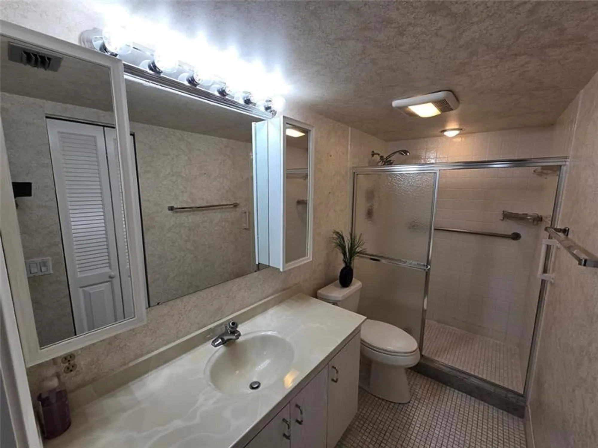 Property Slideshow image 17 of 36 | 2103 lucaya bnd c1, Coconut Creek, FL, 33066