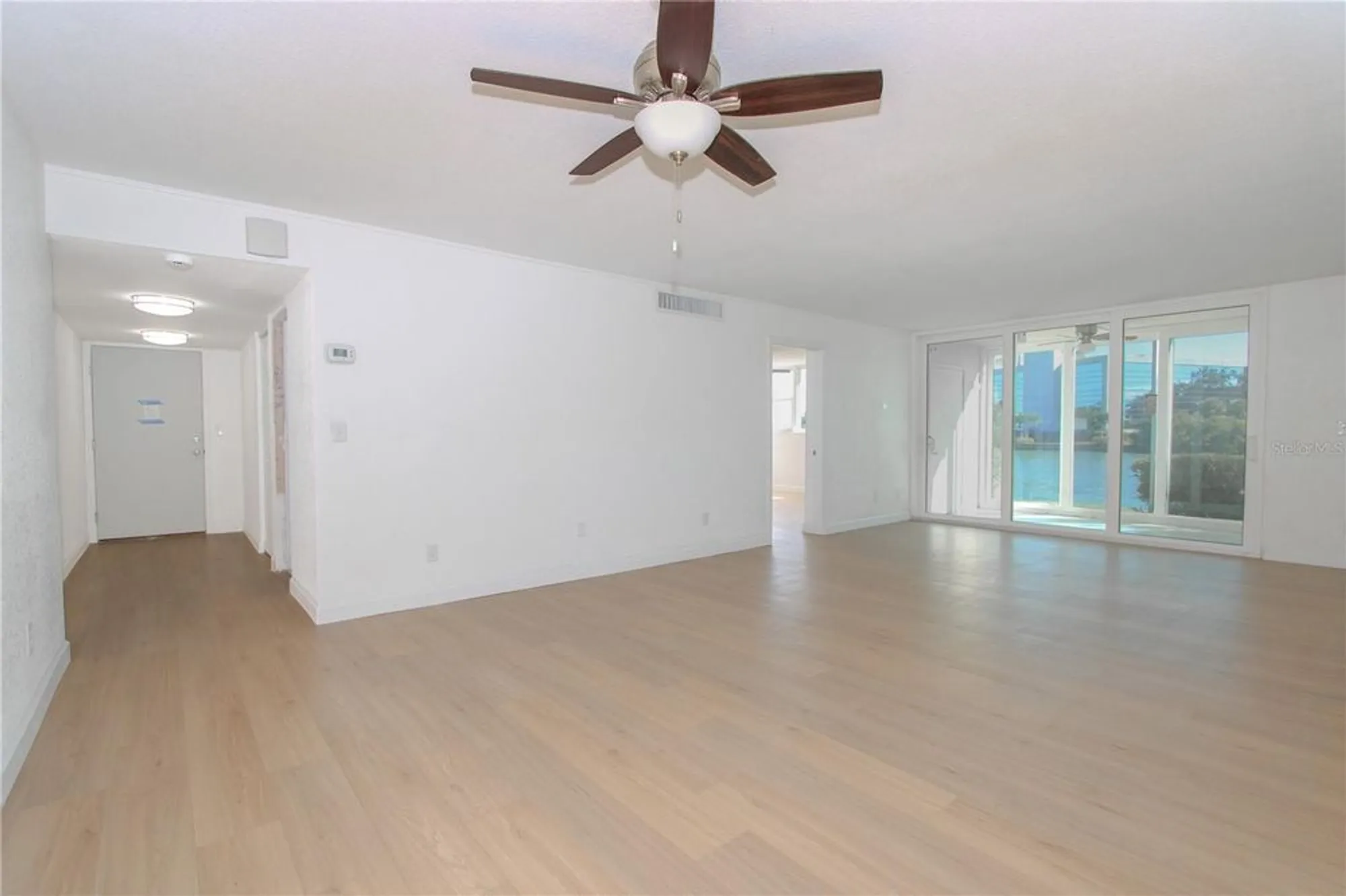 Property Slideshow image 11 of 45 | 7425 bay island dr 108, South Pasadena, FL, 33707