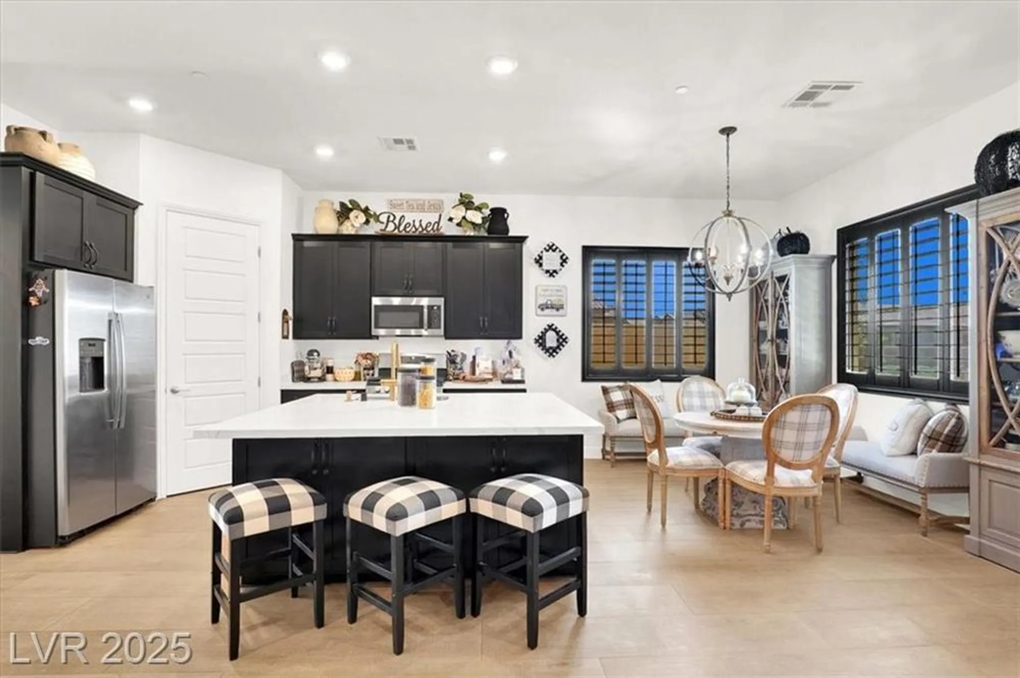 Property Slideshow image 12 of 45 | 727 chopin hills st, Henderson, NV, 89011