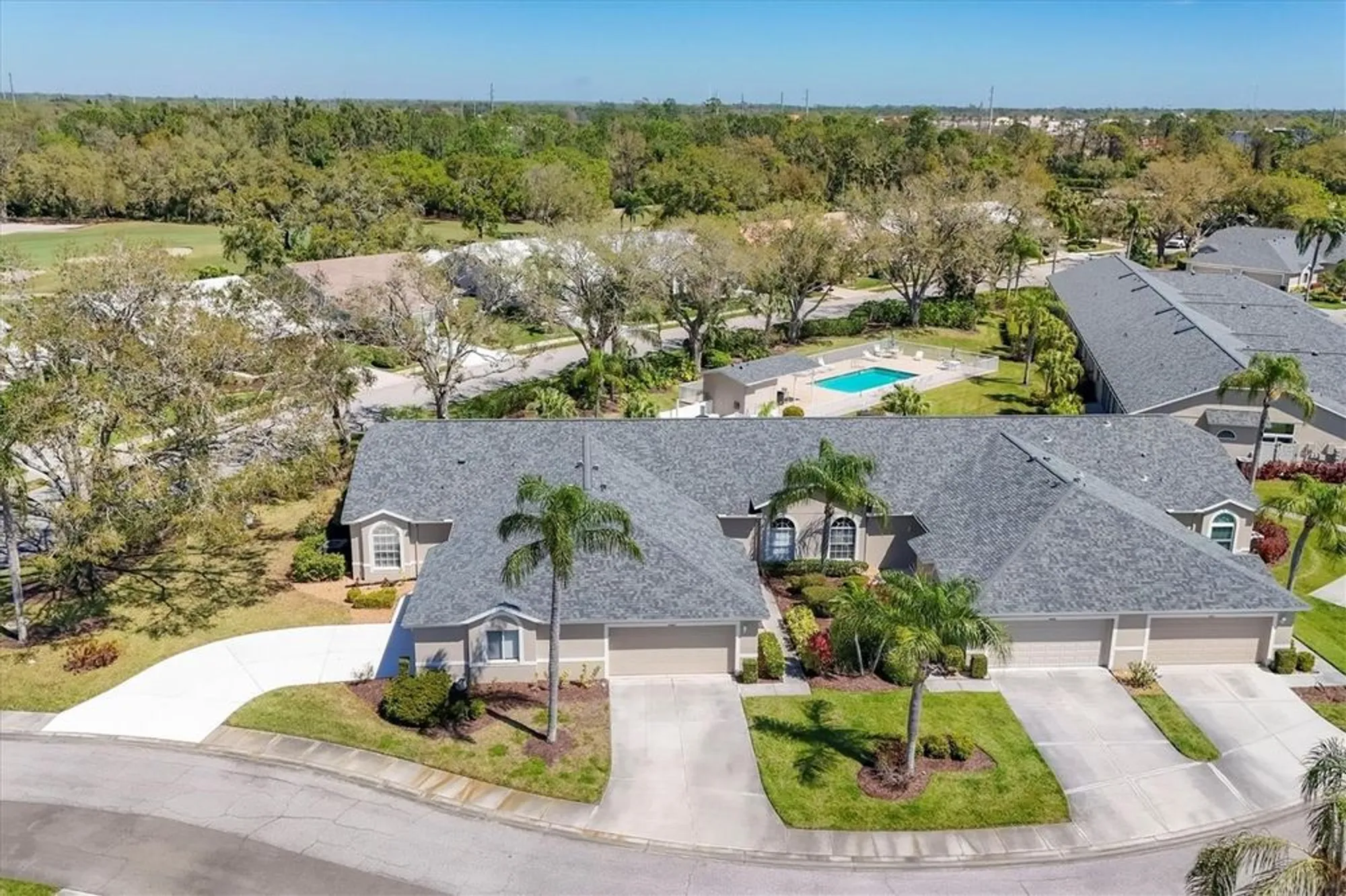 Property Slideshow image 3 of 50 | 6907 stoneywalk ct, Bradenton, FL, 34203