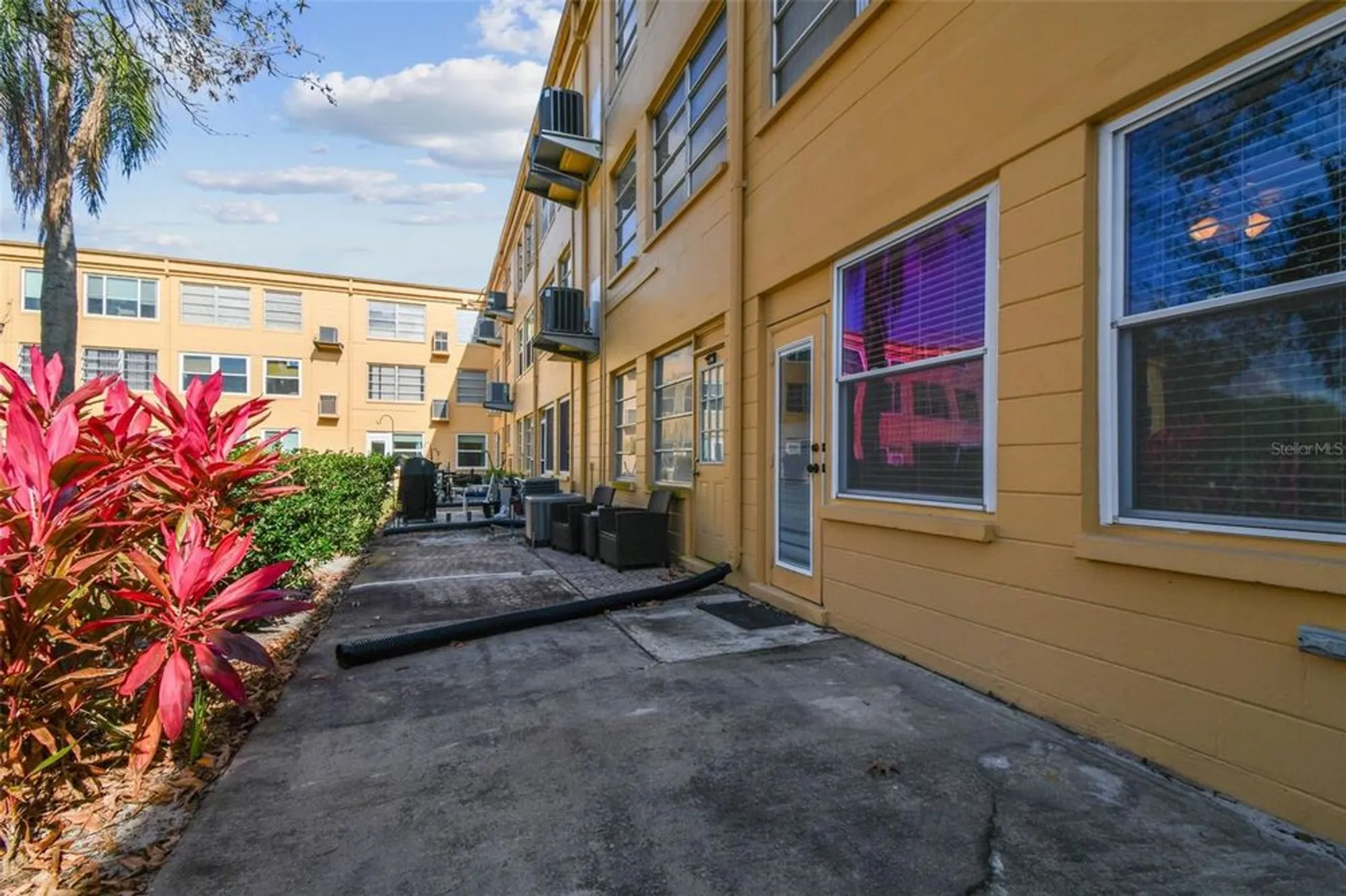 Property Slideshow image 32 of 73 | 2466 ecuadorian way apt 6, Clearwater, FL, 33763