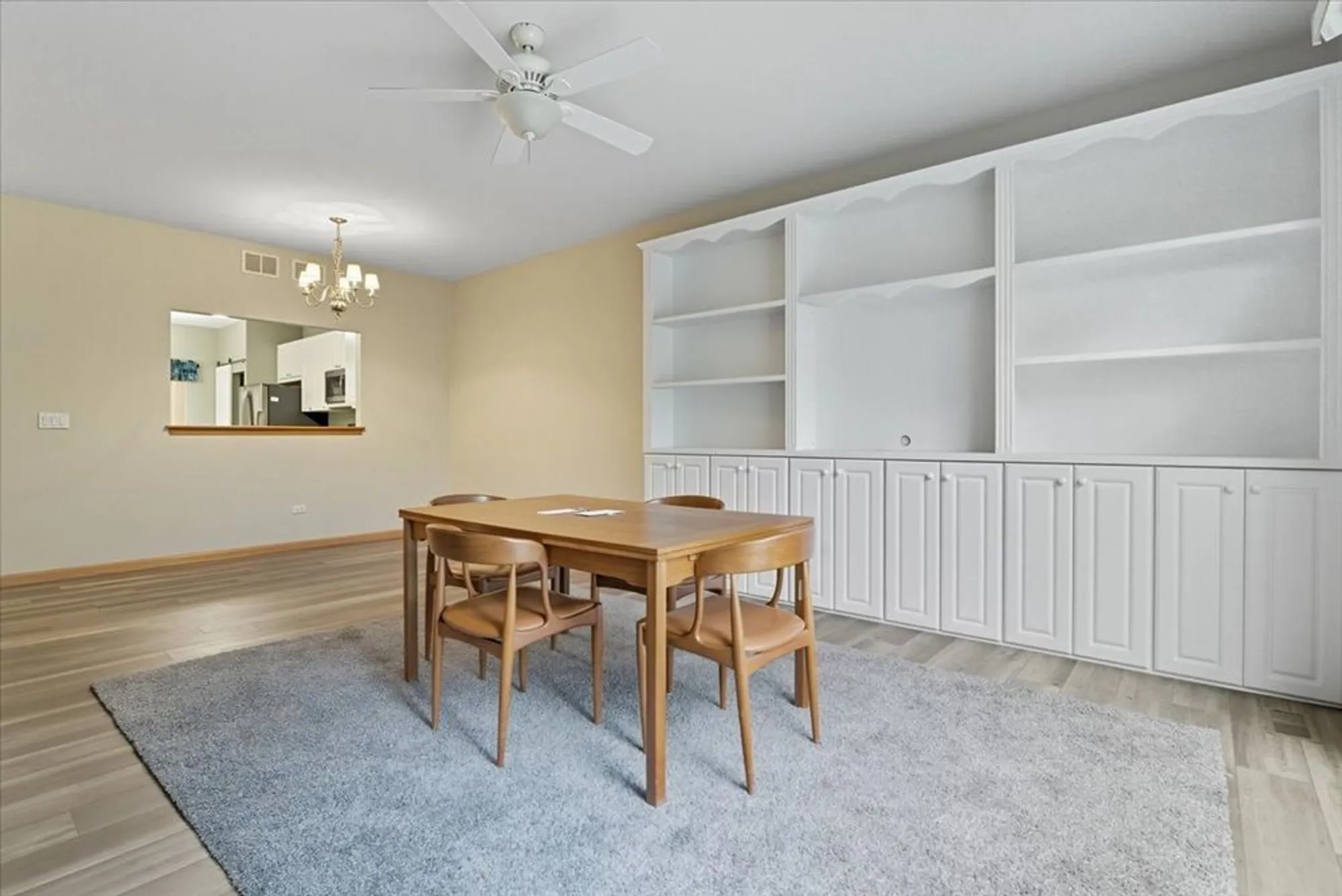 Property Slideshow image 13 of 25 | 2346 ashbrook ln, Grayslake, IL, 60030