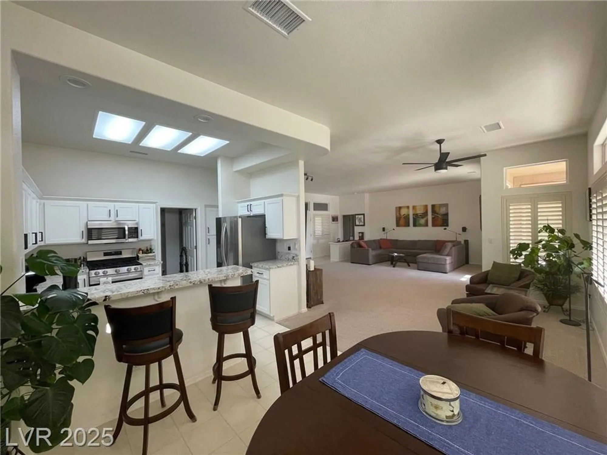 Property Slideshow image 11 of 21 | 2736 darby falls dr, Las Vegas, NV, 89134