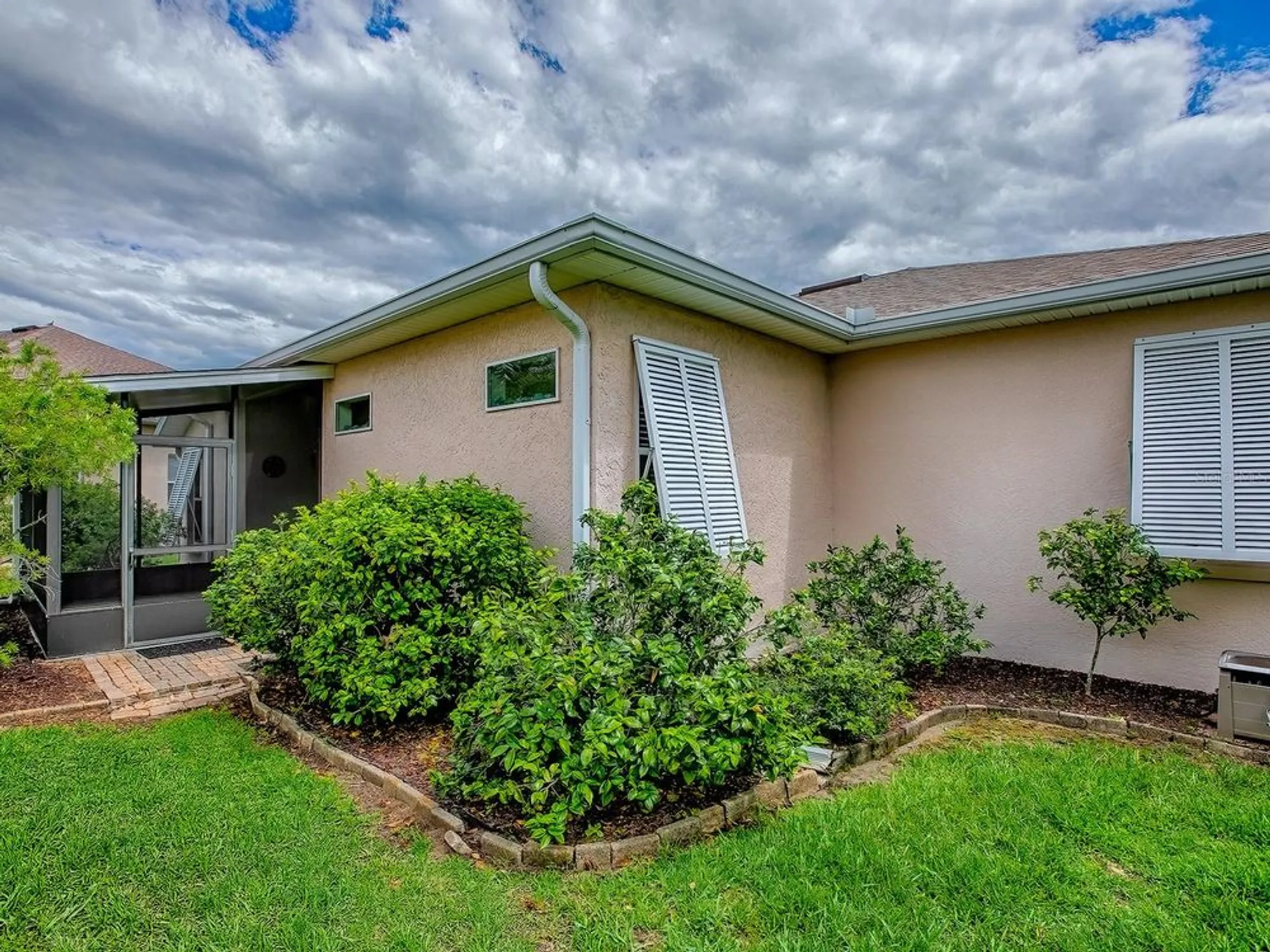 Property Slideshow image 50 of 89 | 3001 lake huron ln, Tavares, FL, 32778