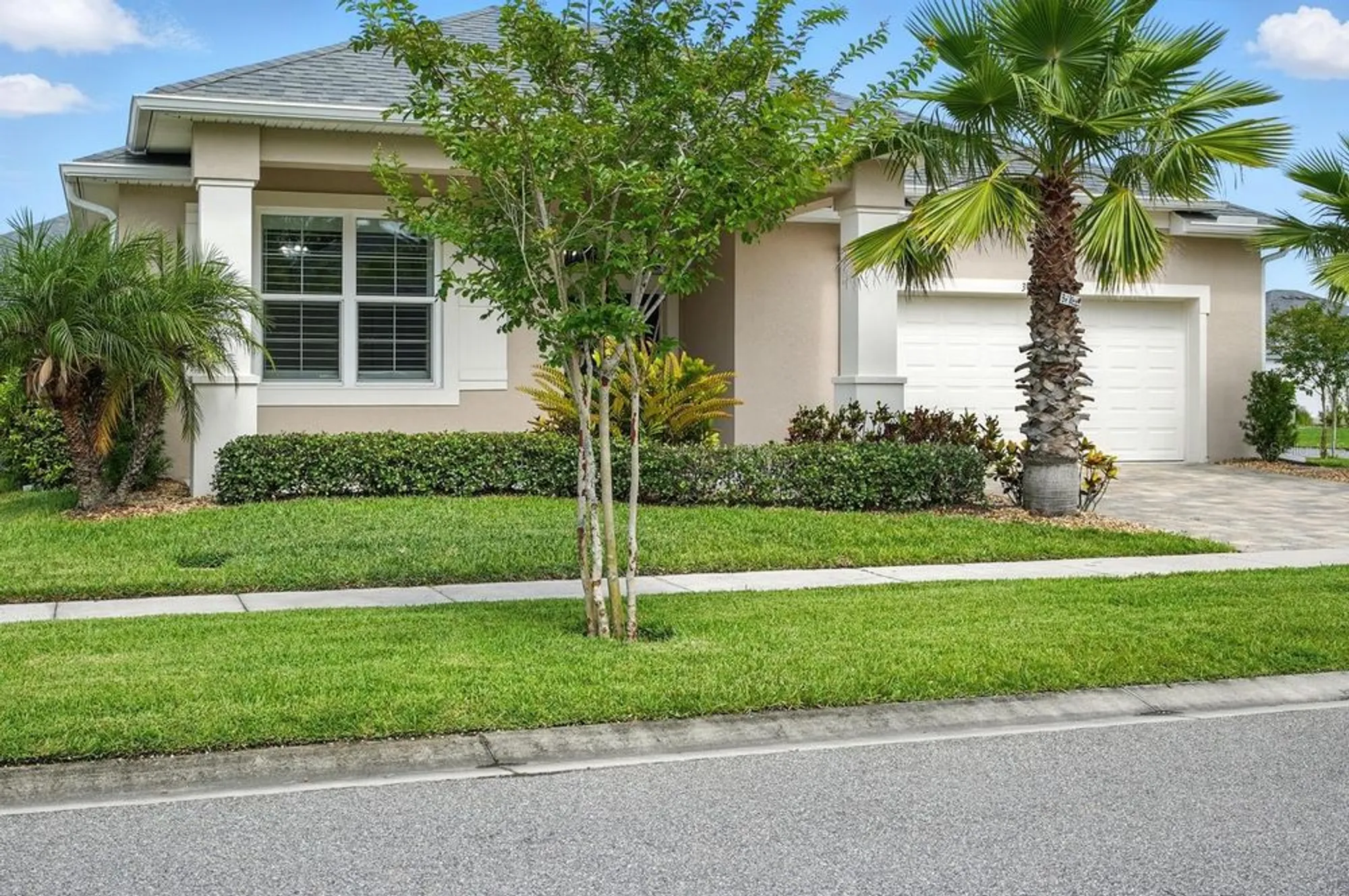 Property Slideshow image 2 of 51 | 3048 borassus dr, New Smyrna Beach, FL, 32168