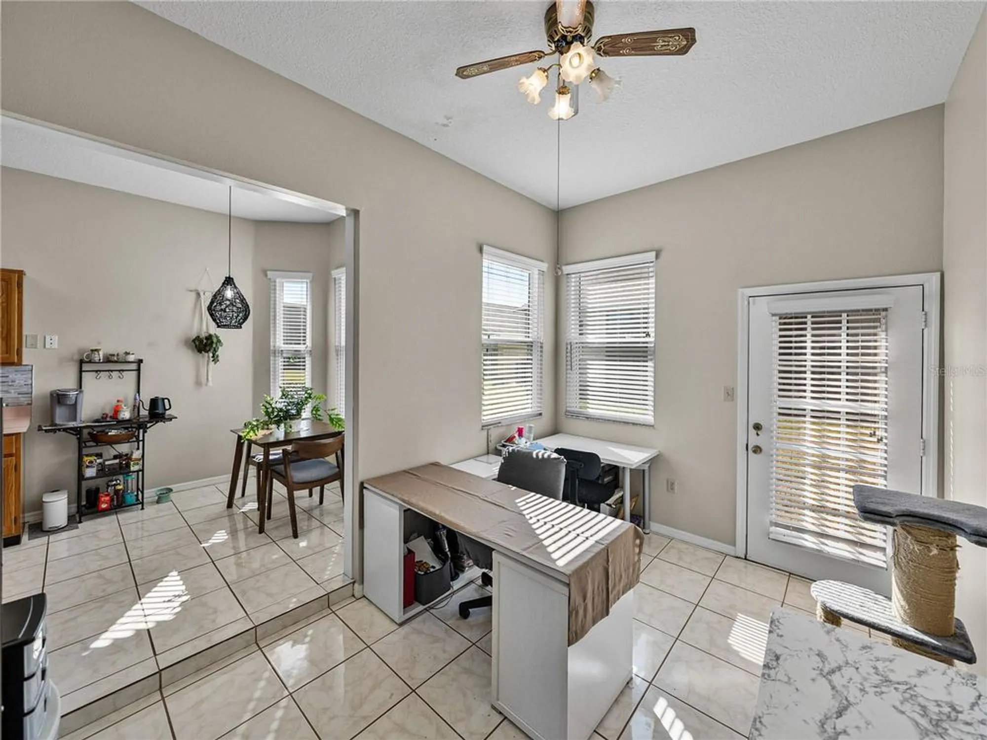 Property Slideshow image 12 of 42 | 6052 condor dr, Lakeland, FL, 33809