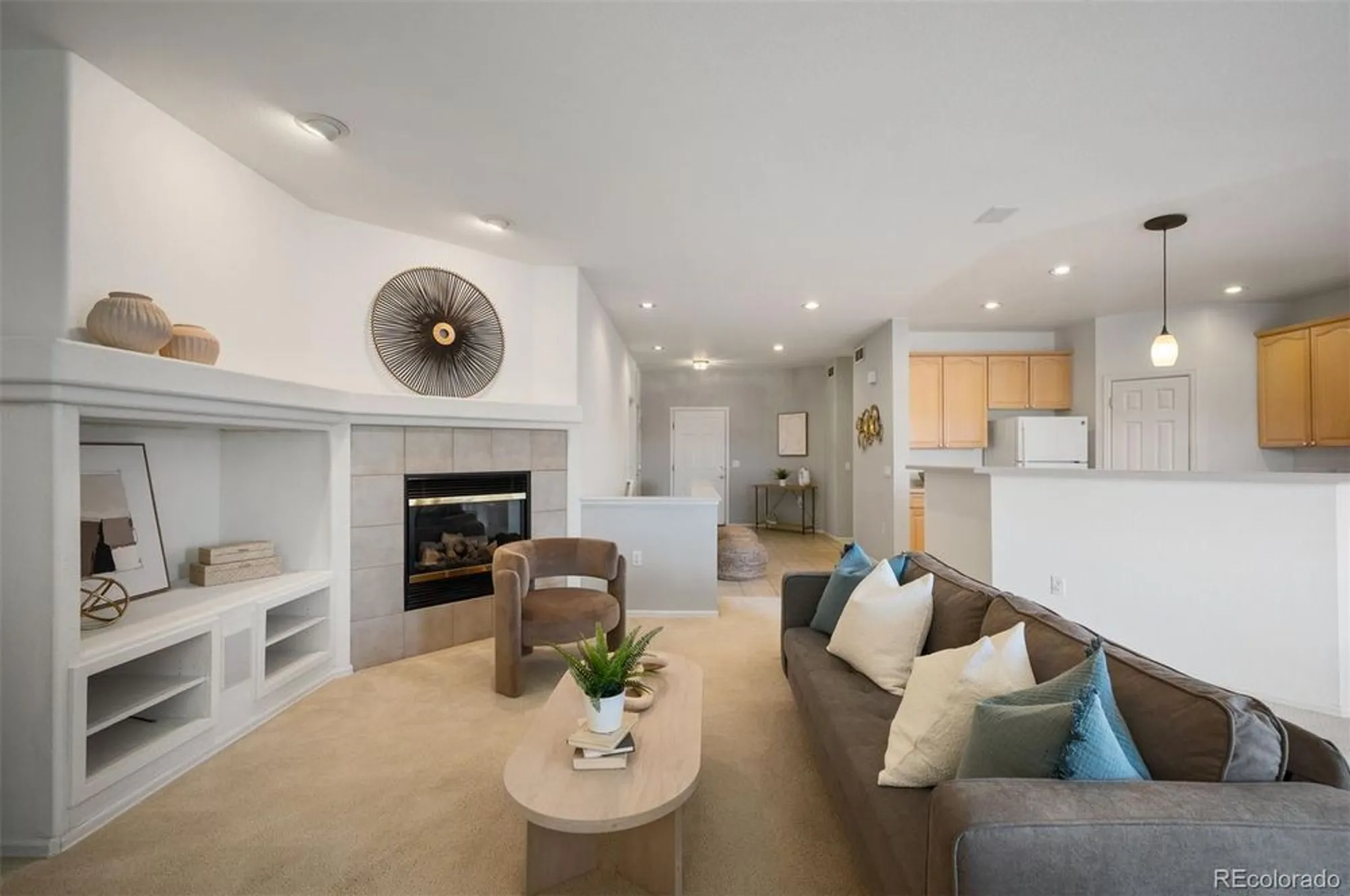 Property Slideshow image 8 of 35 | 23440 e moraine pl, Aurora, CO, 80016