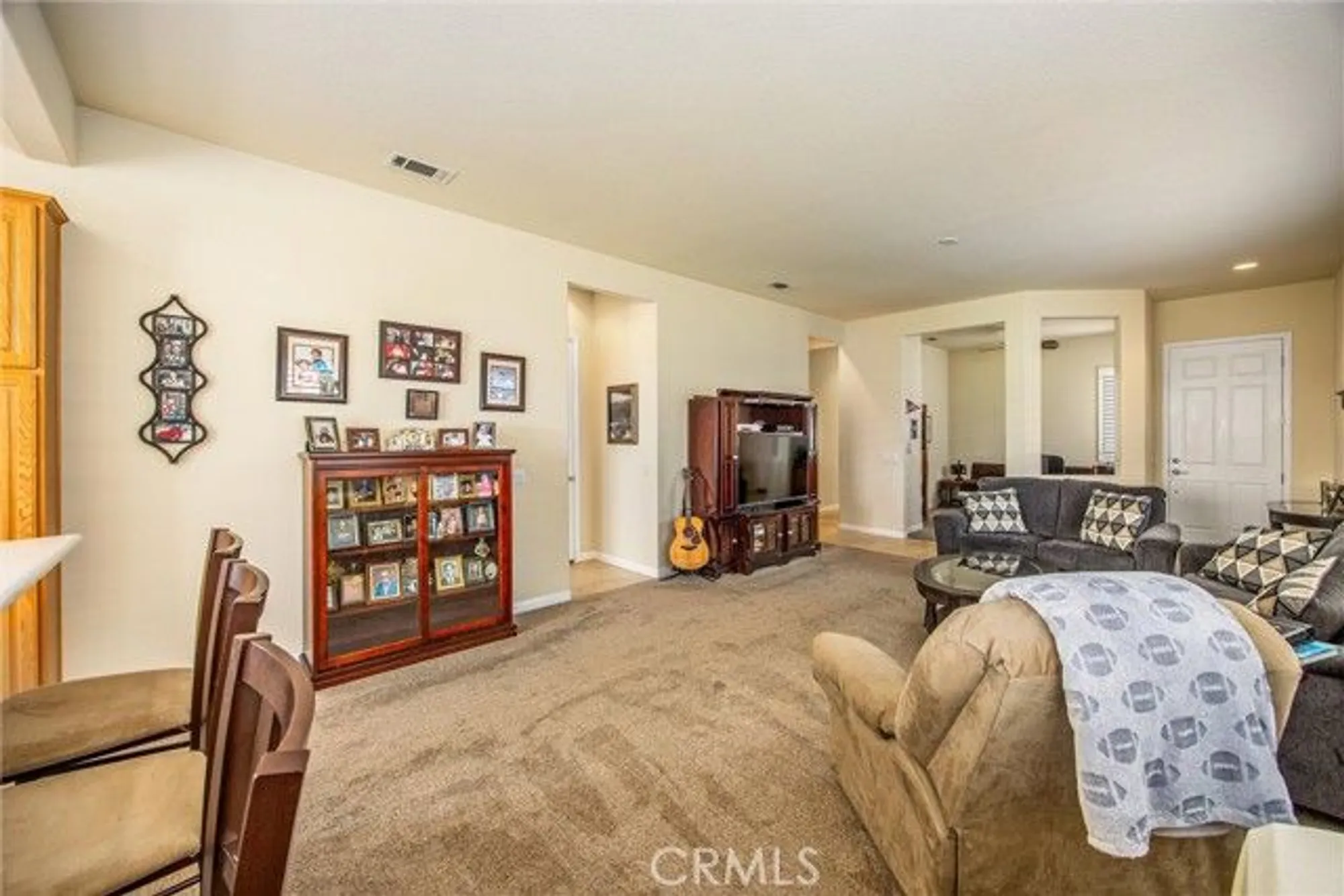 Property Slideshow image 8 of 31 | 10887 katepwa st, Apple Valley, CA, 92308