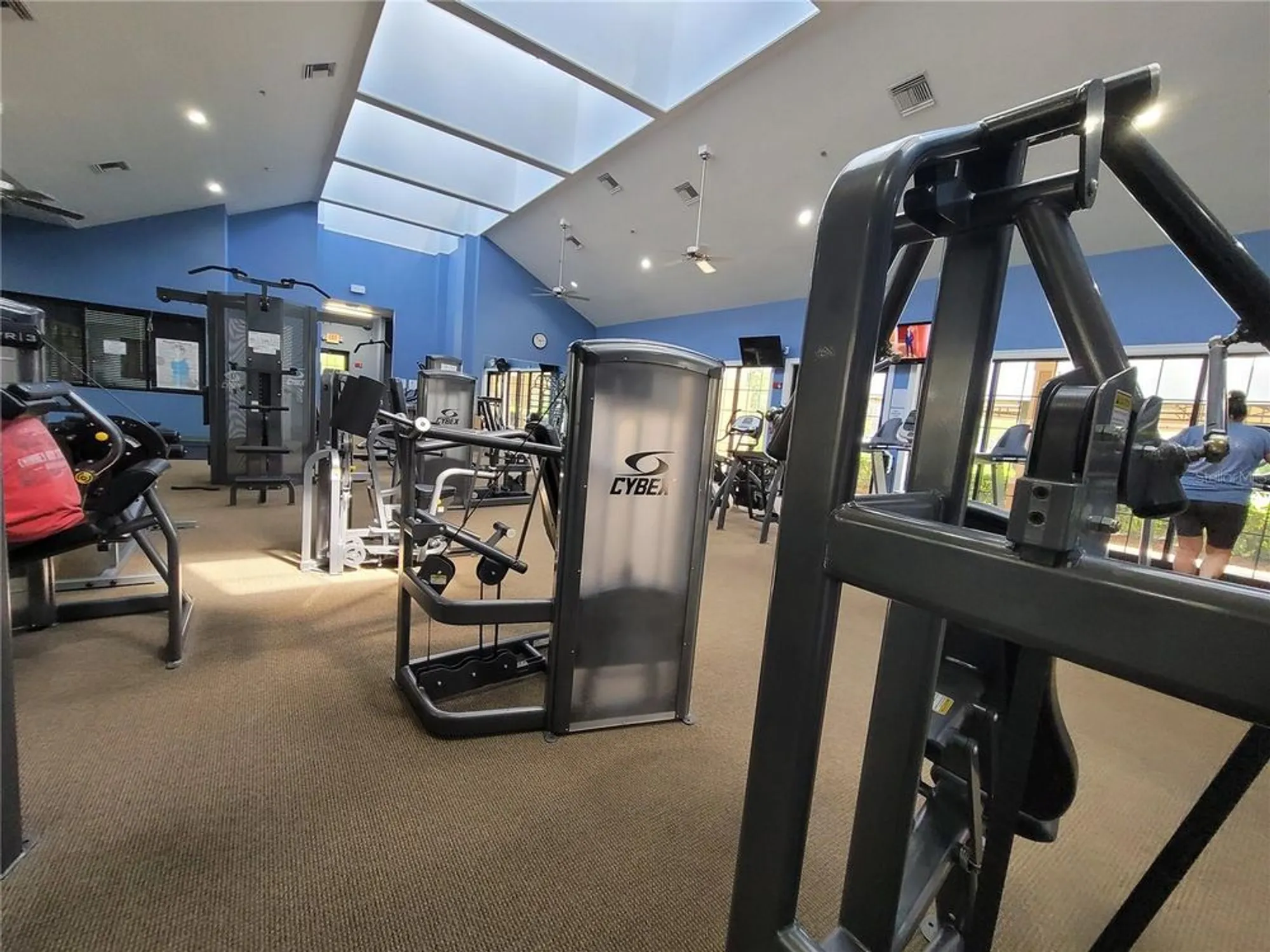 Property Slideshow image 68 of 100 | 303 bluewater falls ct, Apollo Beach, FL, 33572