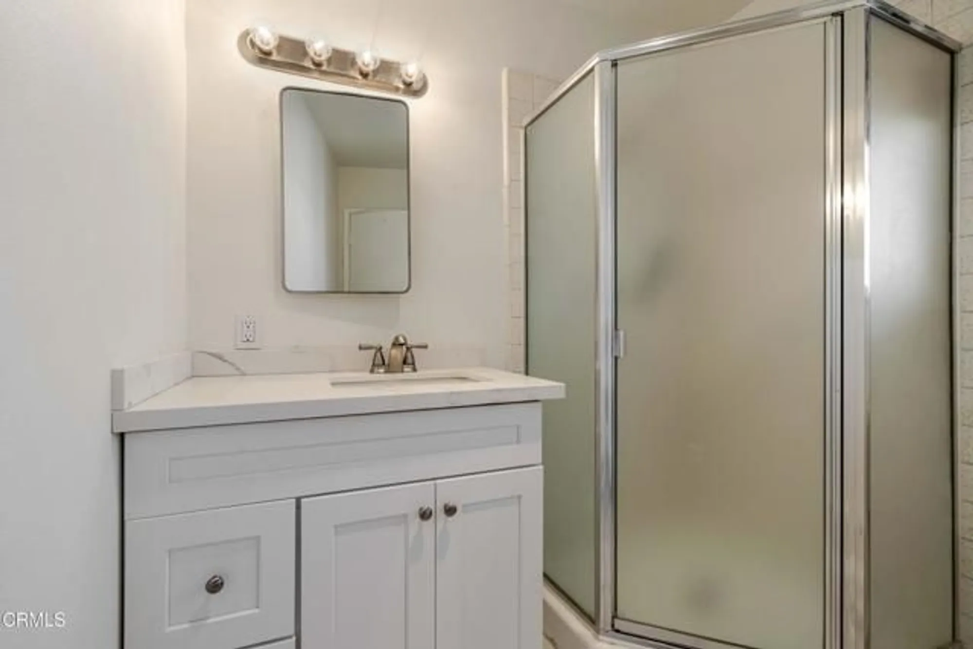 Property Slideshow image 14 of 27 | 169 w alta grn, Port Hueneme, CA, 93041