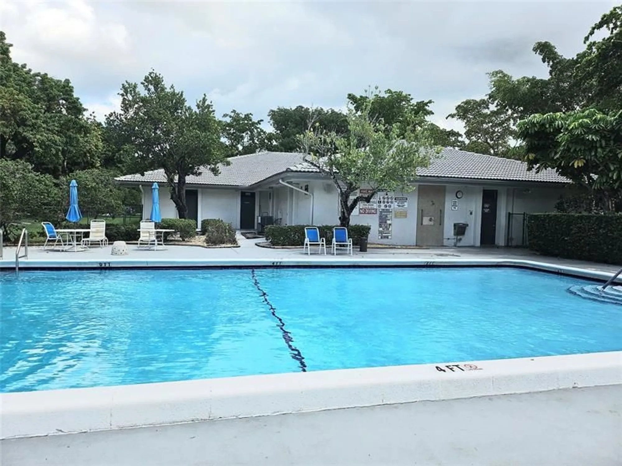 Property Slideshow image 11 of 12 | 5860 nw 44th st 412, Lauderhill, FL, 33319