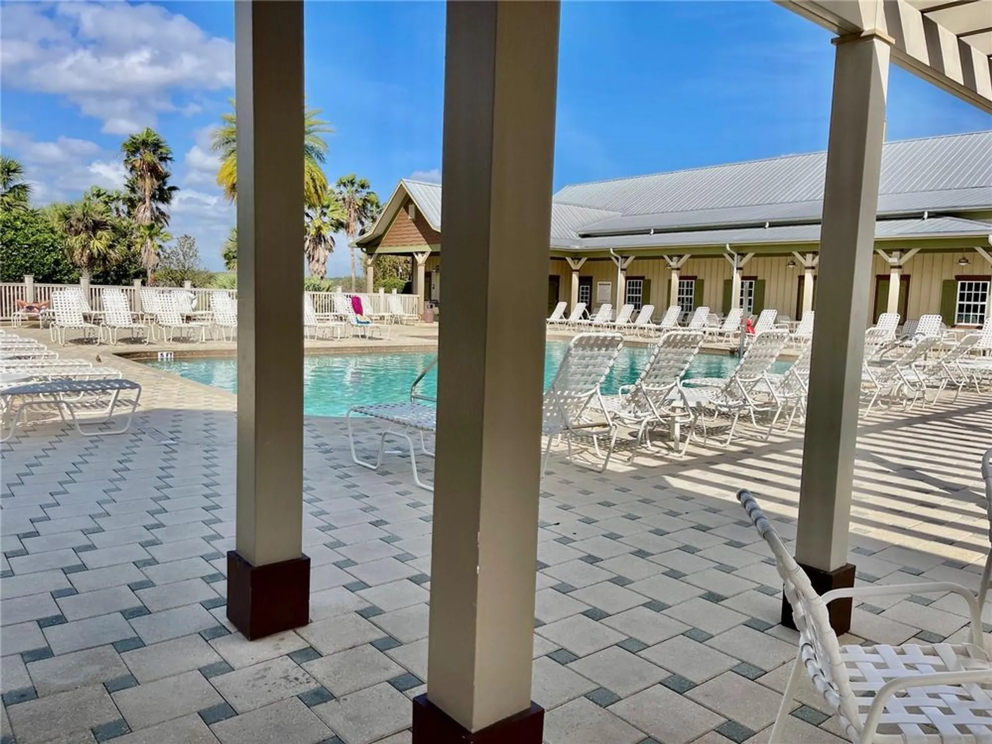 Property Slideshow image 4 of 42 | 2046 dalecroft trl, The Villages, FL, 32162