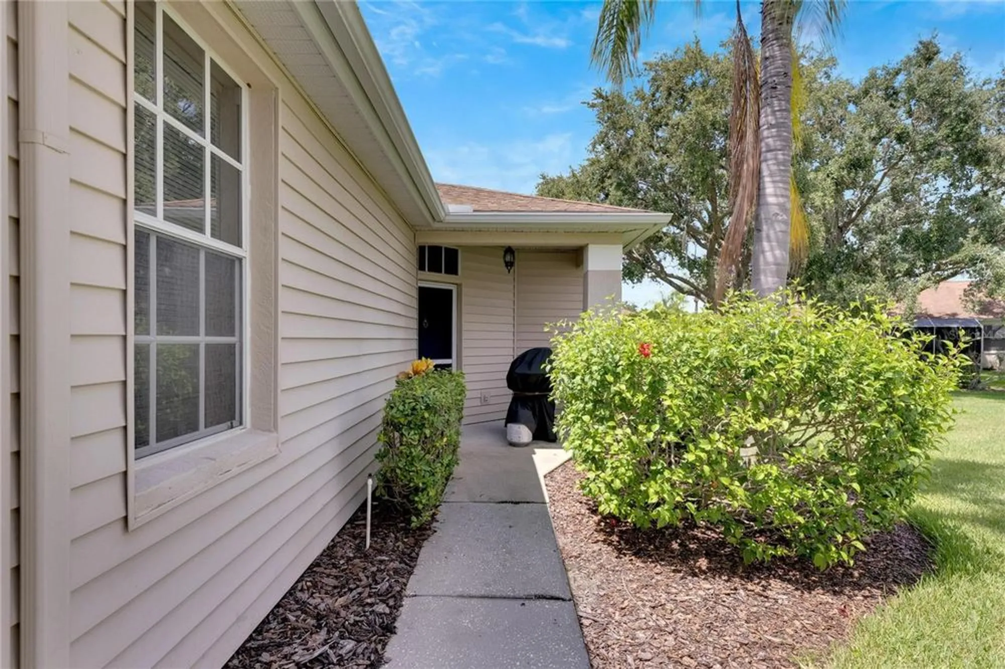 Property Slideshow image 5 of 46 | 1015 radison lake ct # 65, Sun City Center, FL, 33573