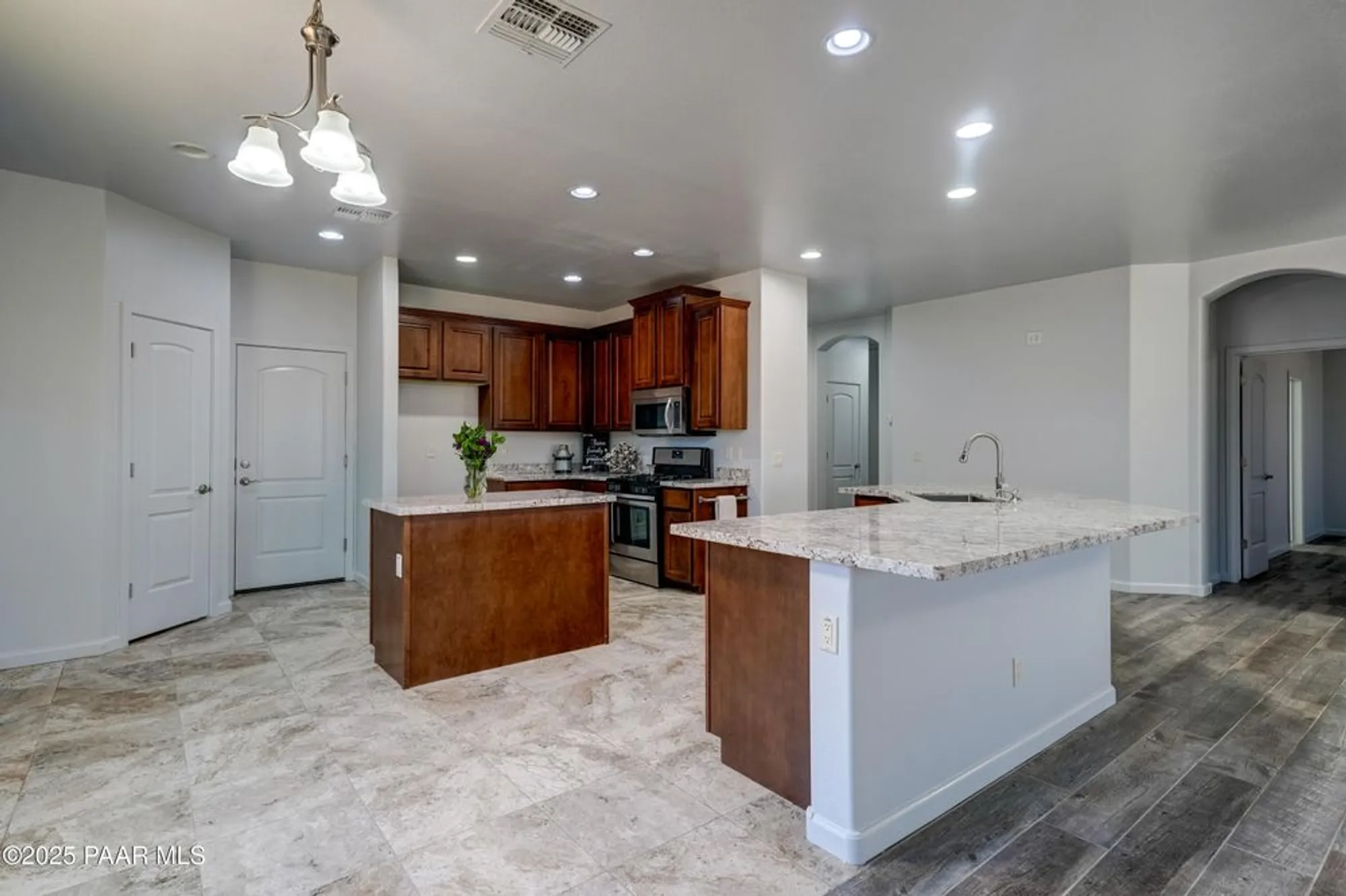 Property Slideshow image 8 of 32 | 7506 e roaring canyon rd, Prescott Valley, AZ, 86315