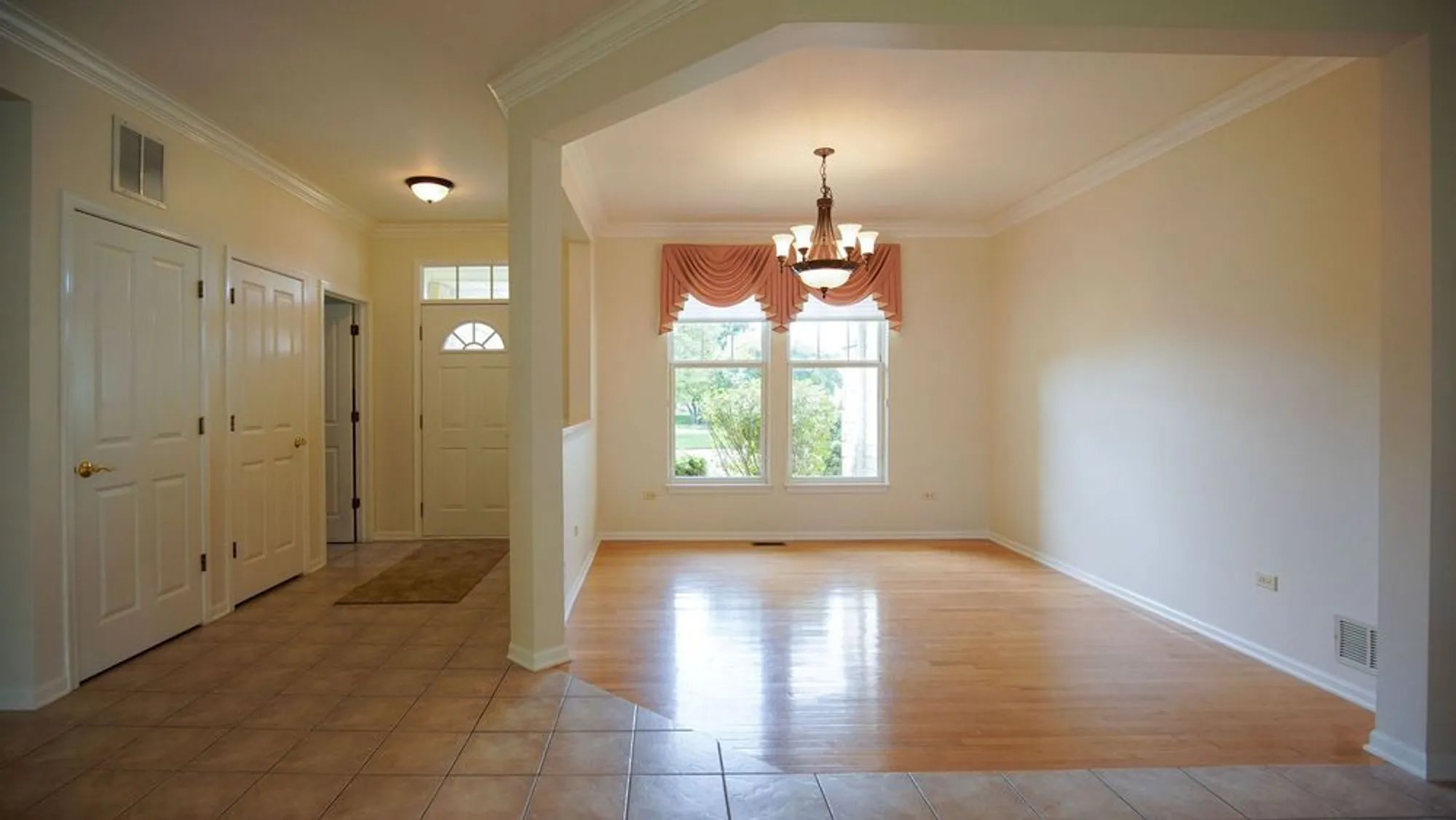 Property Slideshow image 25 of 38 | 12298 winding creek loop, Huntley, IL, 60142