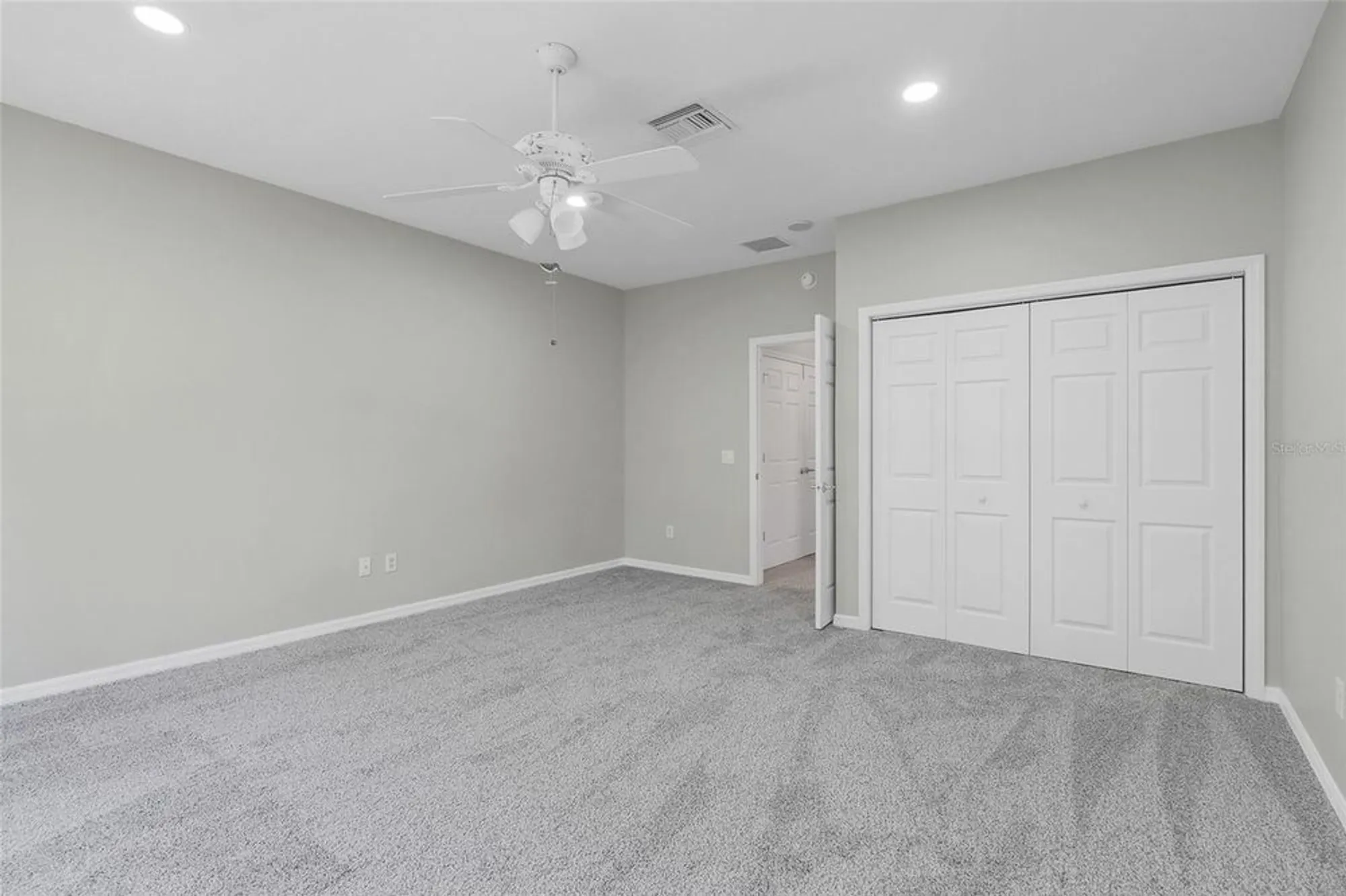 Property Slideshow image 34 of 46 | 1042 avenida sonoma, Lady Lake, FL, 32159