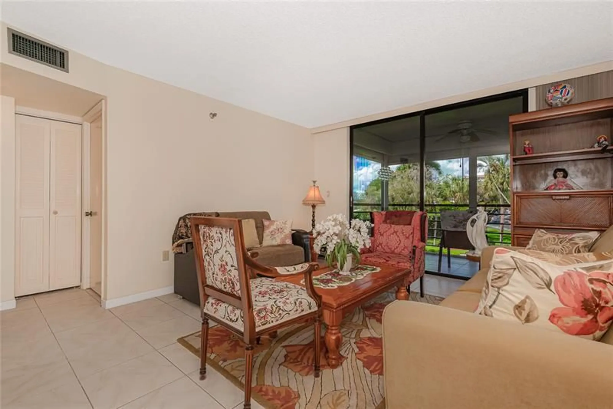 Property Slideshow image 4 of 29 | 1100 saint charles pl 207, Pembroke Pines, FL, 33026