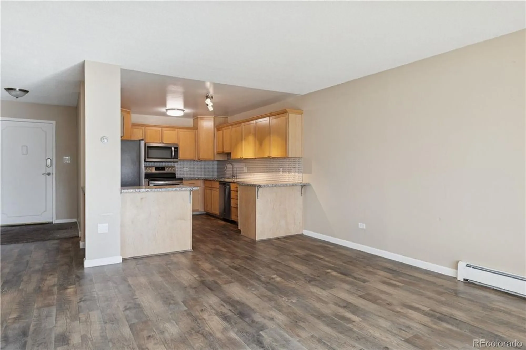 Property Slideshow image 12 of 35 | 660 s alton way 7b, Denver, CO, 80247