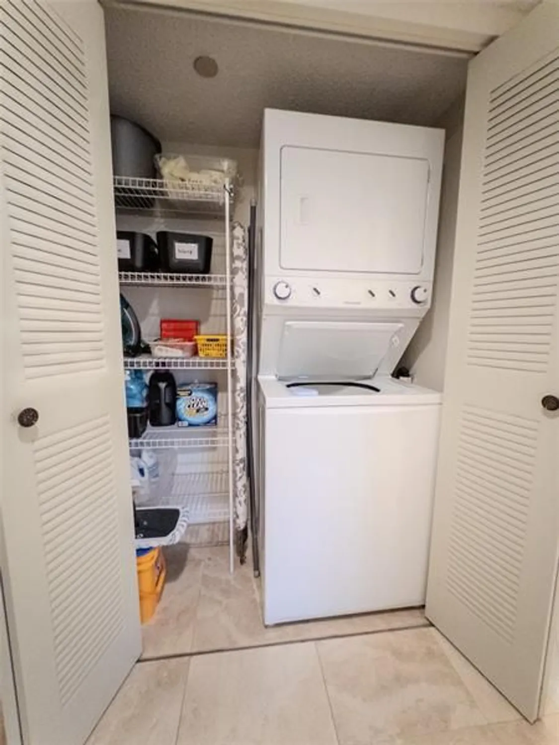 Property Slideshow image 22 of 40 | 901 sw 141st ave apt 301, Pembroke Pines, FL, 33027