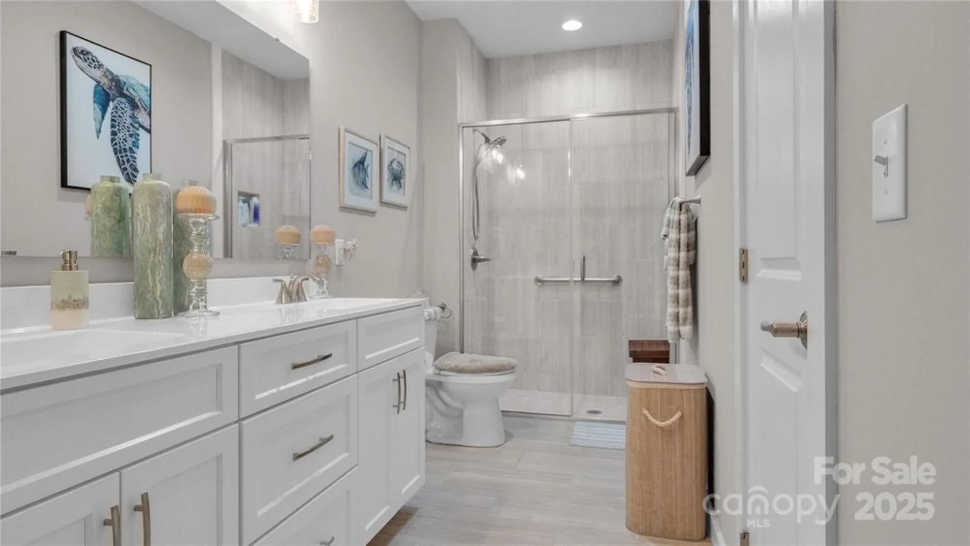 Property Slideshow image 30 of 44 | 1508 28th street ln se, Hickory, NC, 28602