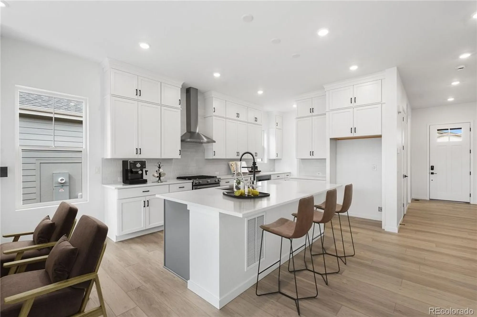 Property Slideshow image 13 of 29 | 11112 amber light cir, Littleton, CO, 80125