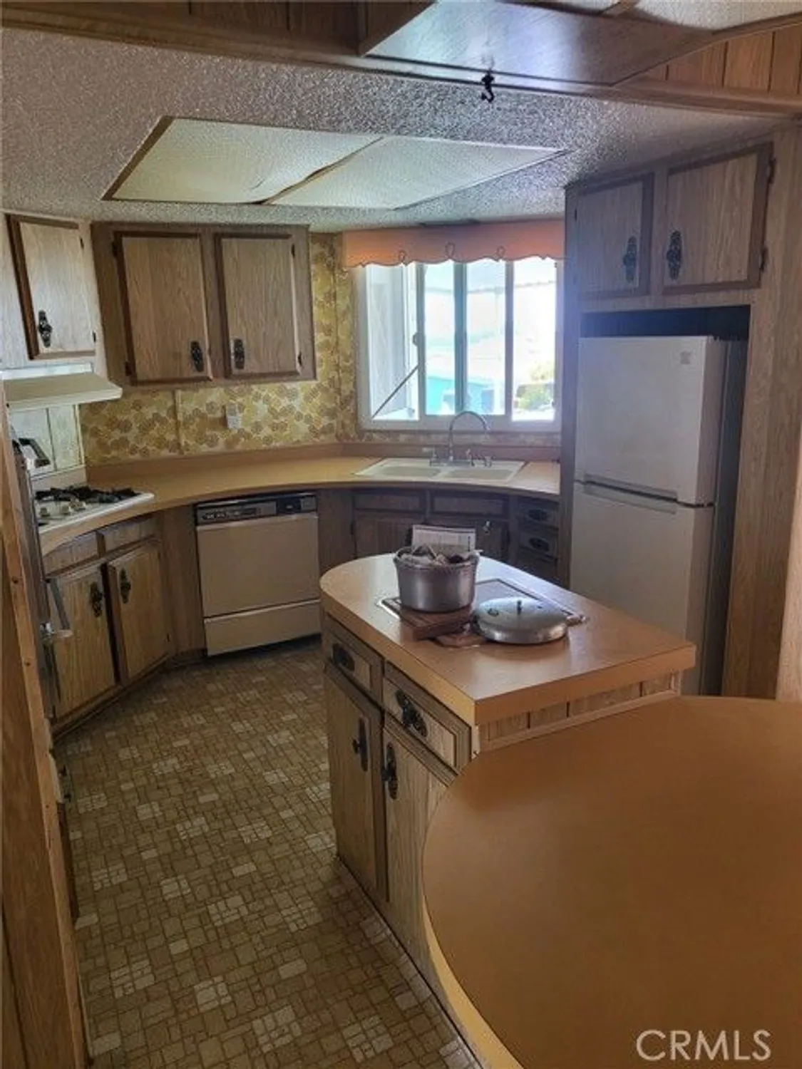 Property Slideshow image 6 of 8 | 808 innesley dr 261, Arroyo Grande, CA, 93420