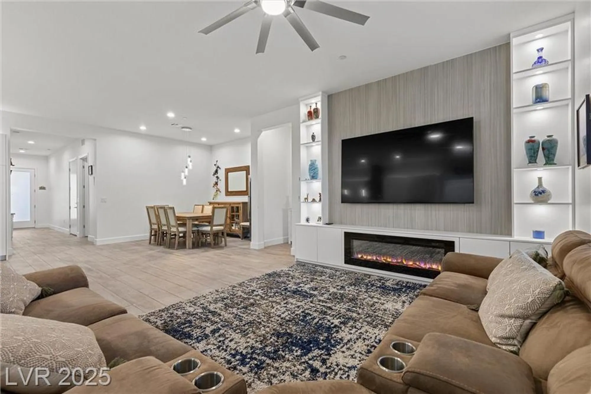Property Slideshow image 15 of 55 | 12476 heritage bend dr, Las Vegas, NV, 89138