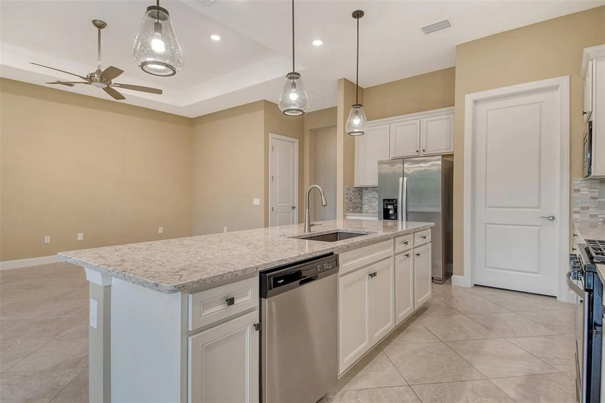 Property Slideshow image 15 of 72 | 17905 waterville pl, Bradenton, FL, 34202