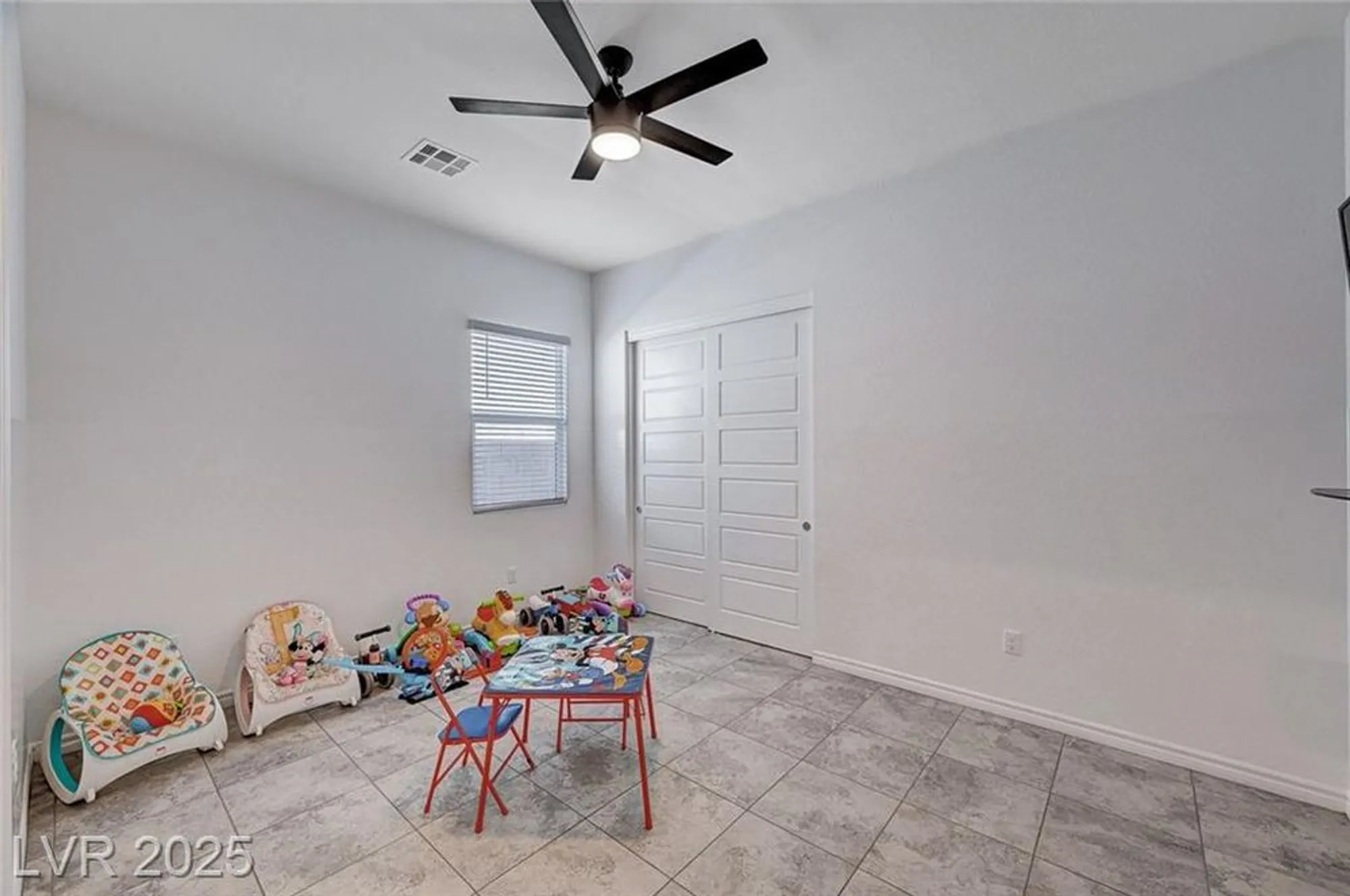 Property Slideshow image 40 of 99 | 33 reverie heights ave, Henderson, NV, 89011