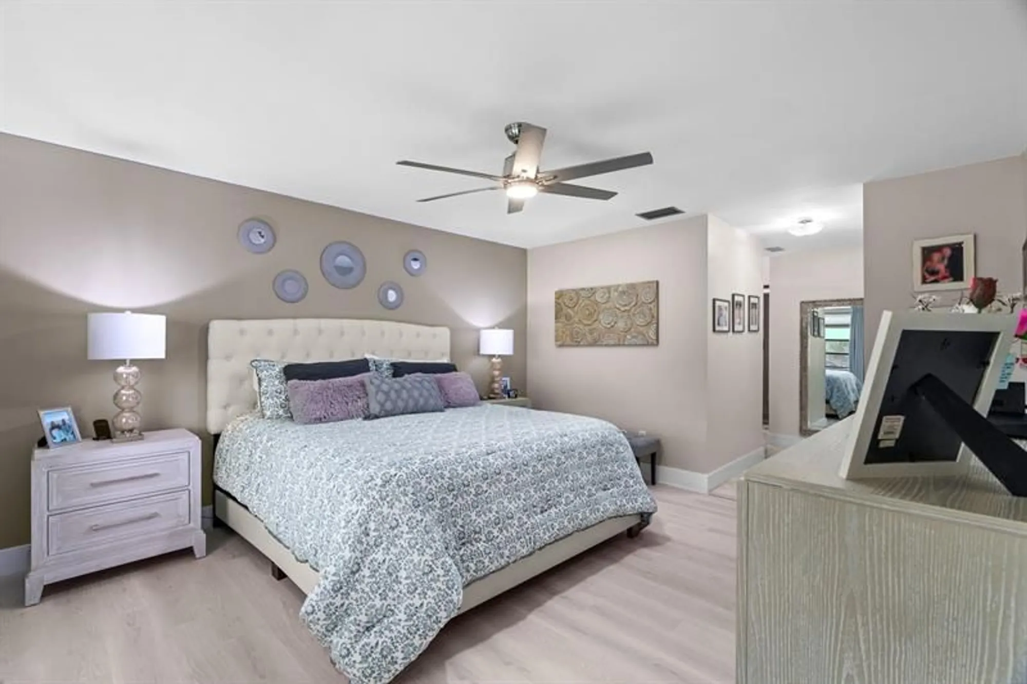 Property Slideshow image 25 of 42 | 21215 lago cir f, Boca Raton, FL, 33433