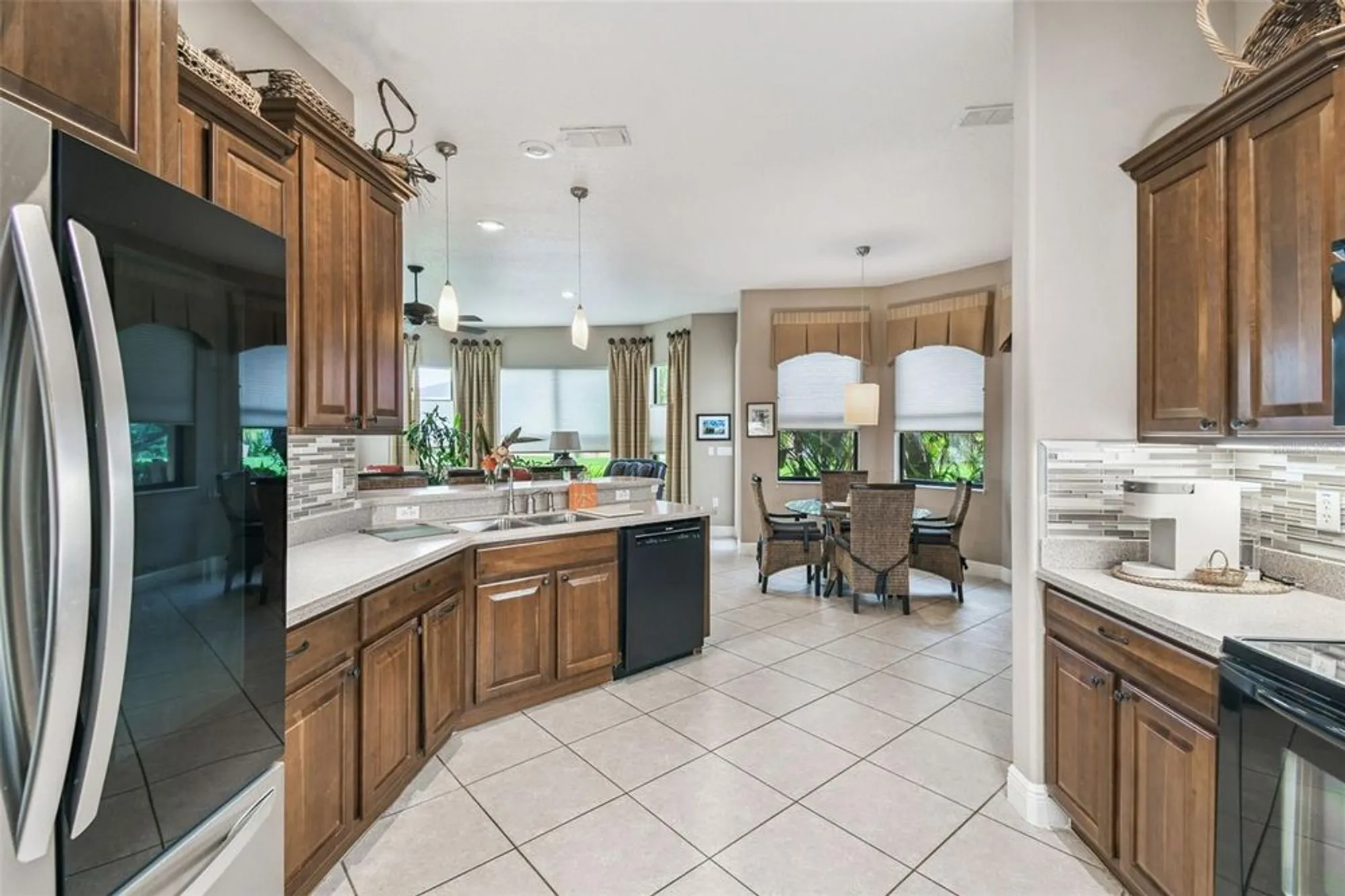 Property Slideshow image 11 of 59 | 861 bella viana rd, Kissimmee, FL, 34759