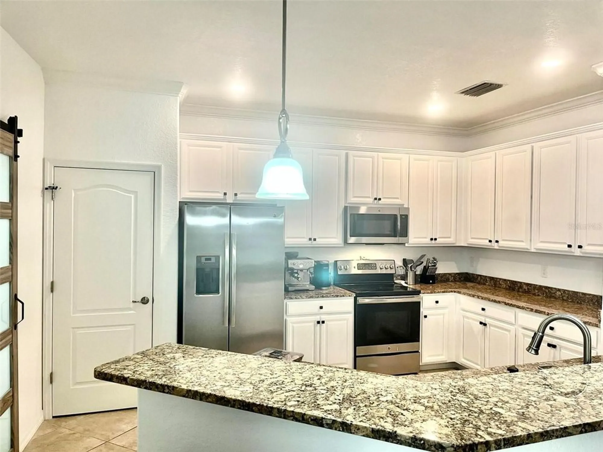 Property Slideshow image 16 of 55 | 6836 wild lake ter, Bradenton, FL, 34212