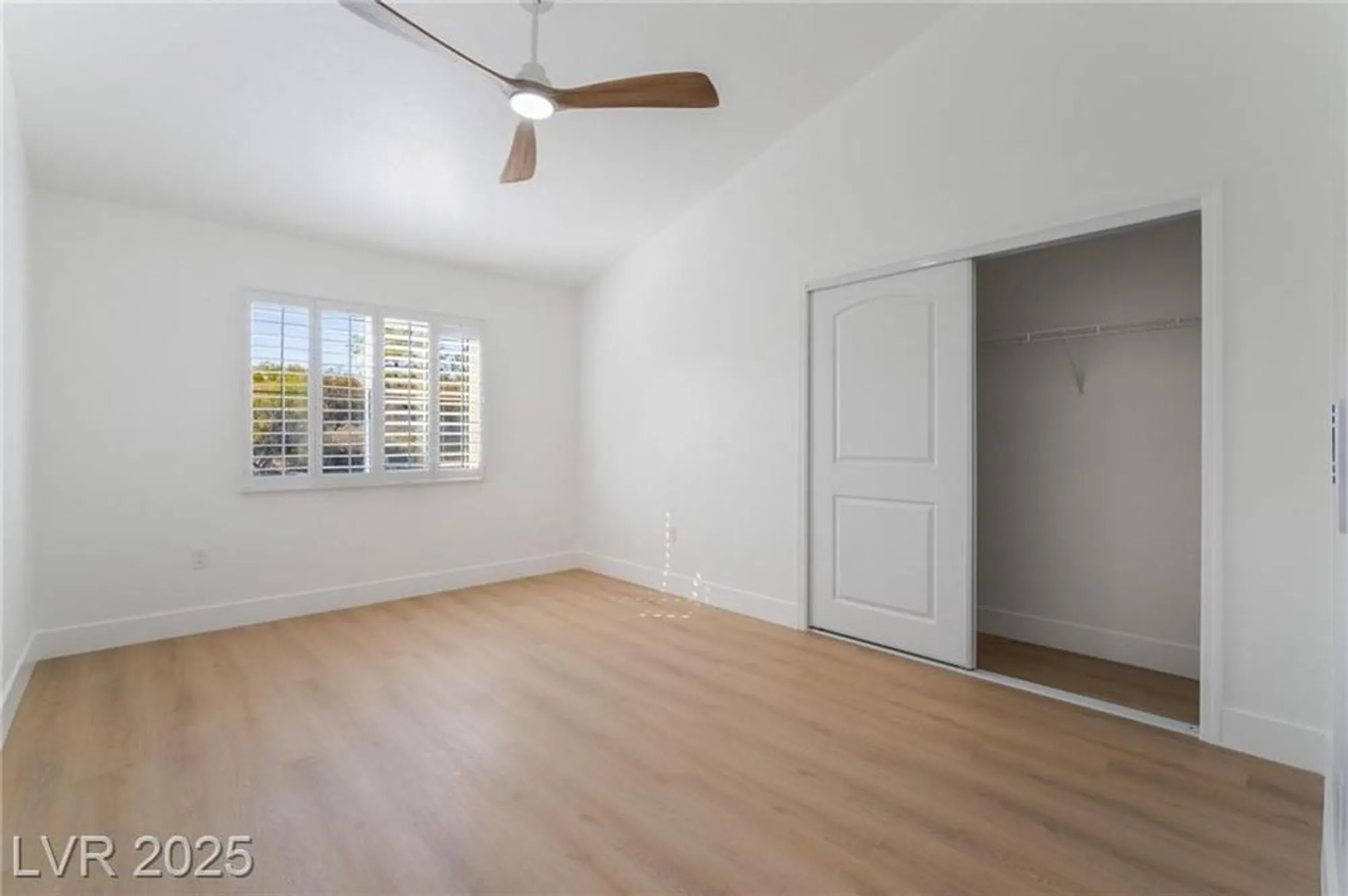 Property Slideshow image 40 of 57 | 2528 sunup dr, Las Vegas, NV, 89134