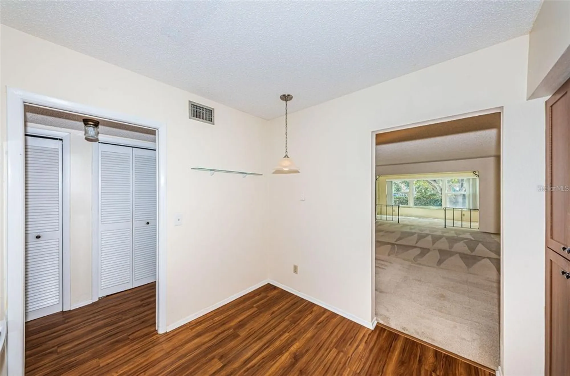 Property Slideshow image 12 of 52 | 2295 americus blvd 29, Clearwater, FL, 33763