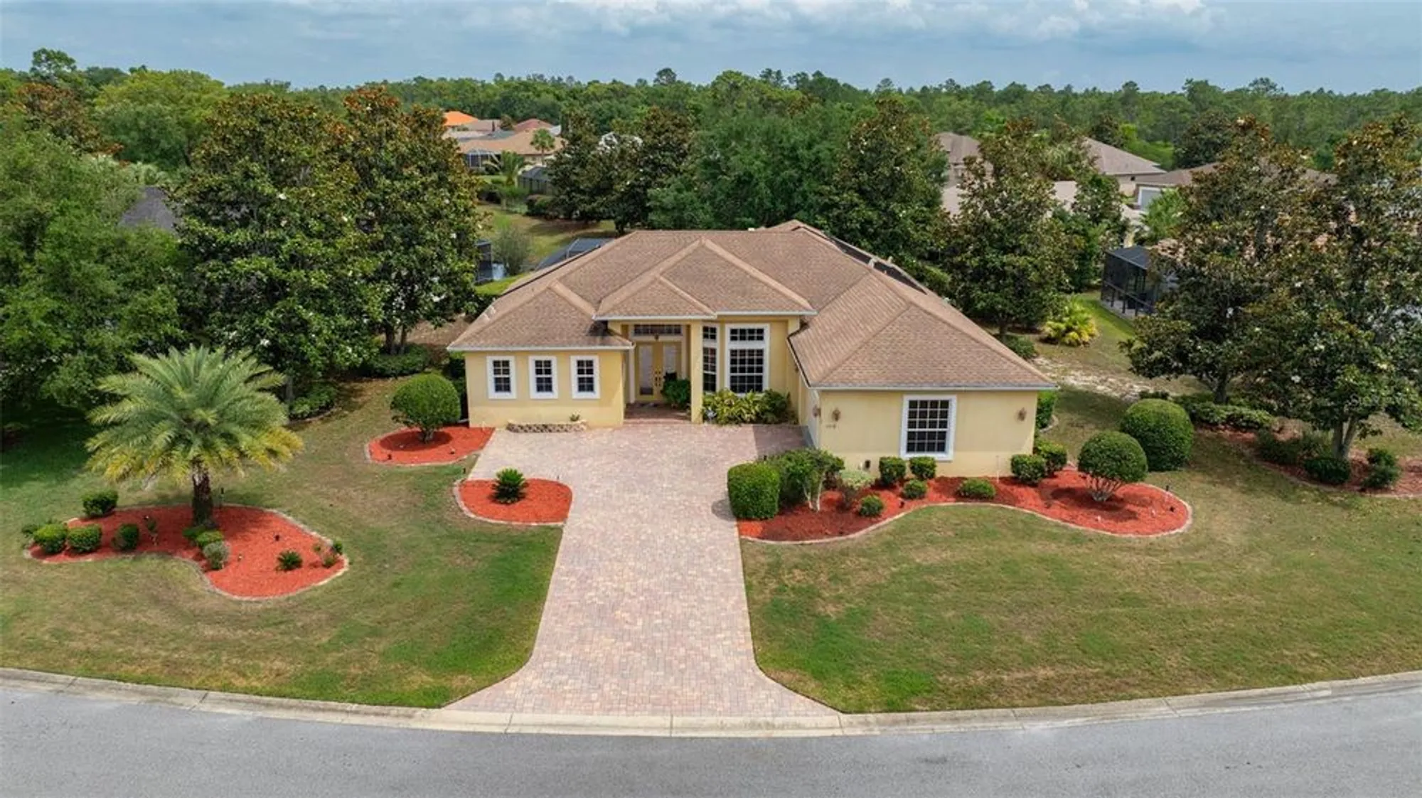 Property Slideshow image 37 of 61 | 8308 mobile cir, Weeki Wachee, FL, 34613
