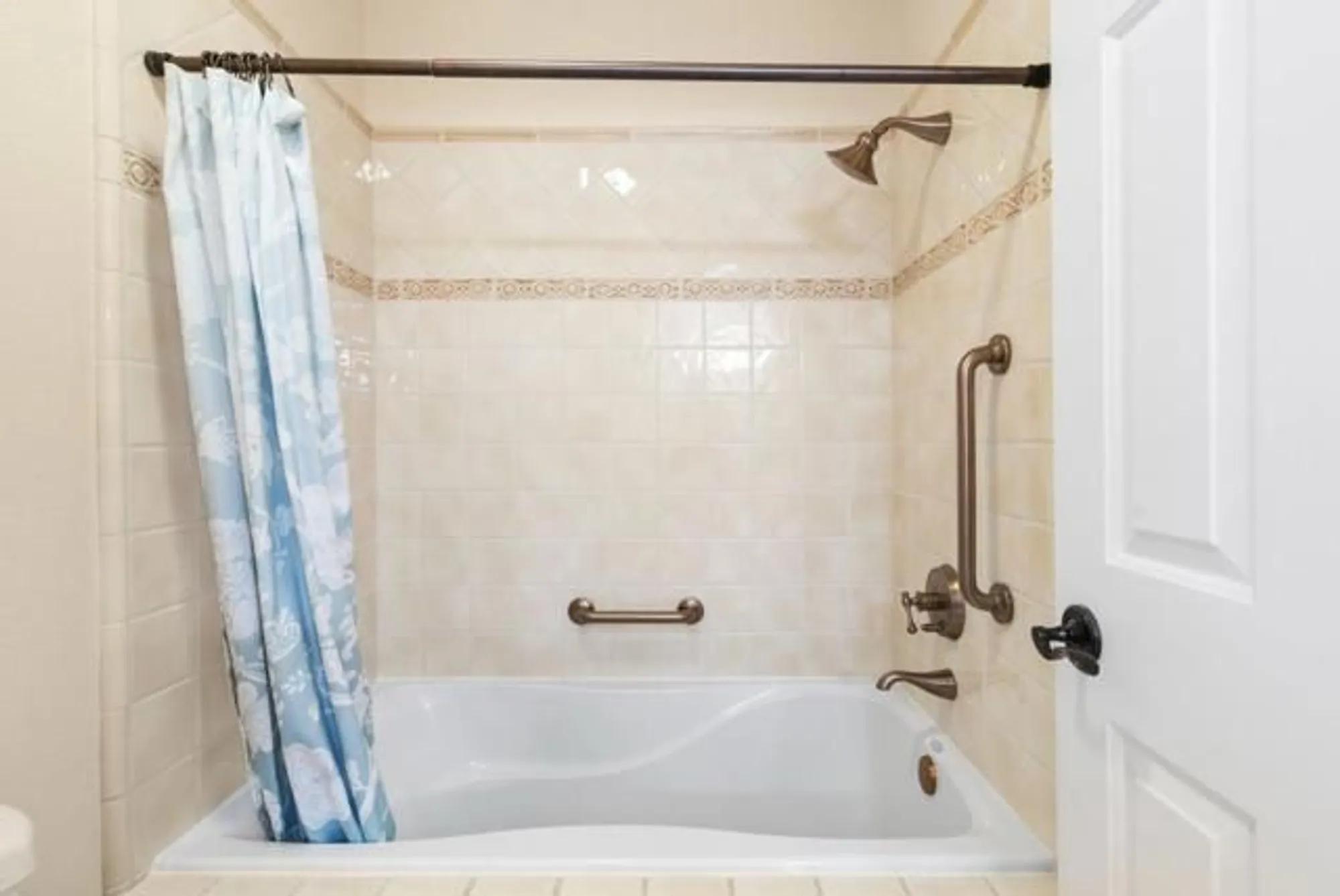 Property Slideshow image 25 of 37 | 8449 traminer ct, San Jose, CA, 95135