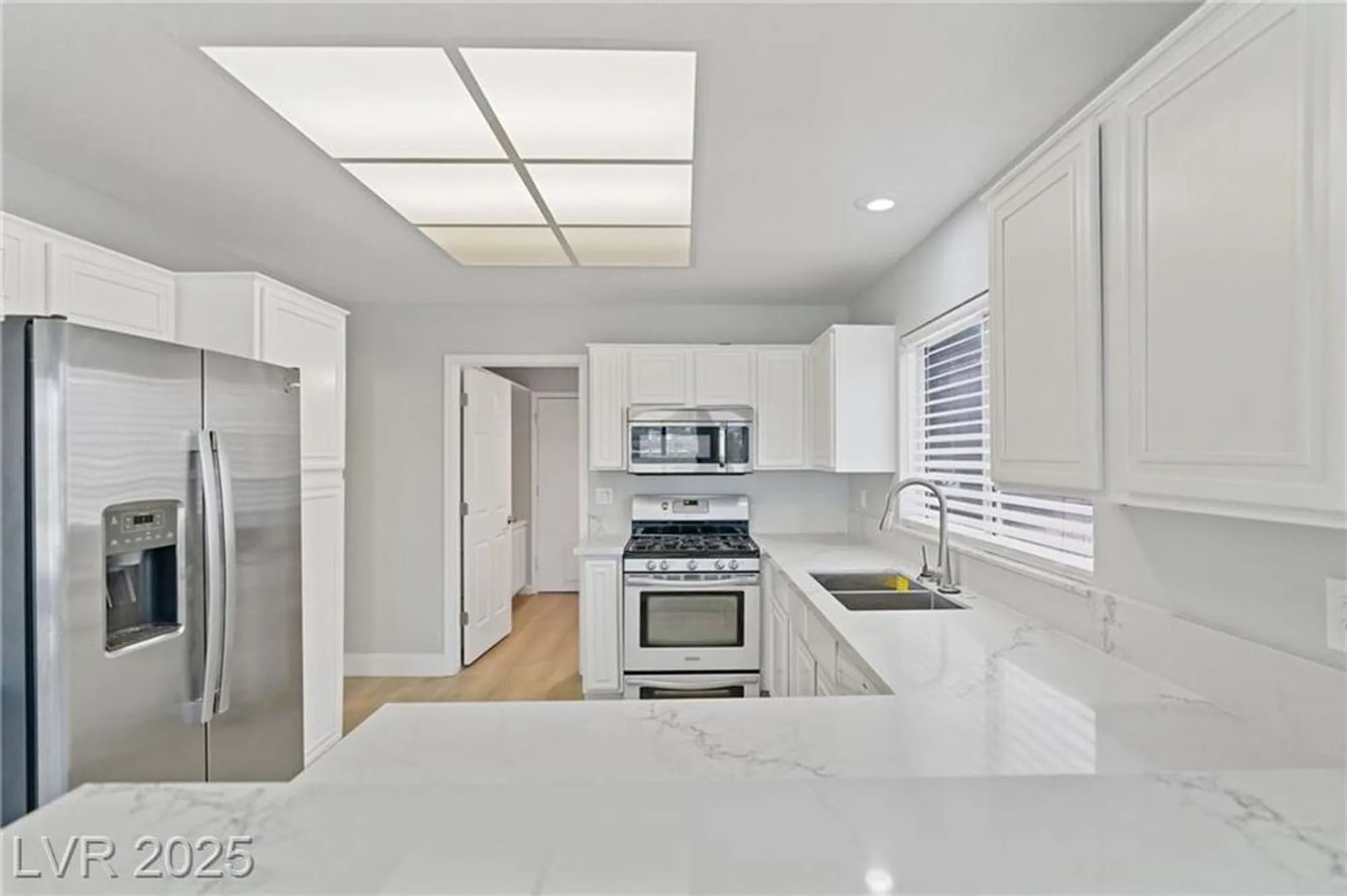 Property Slideshow image 14 of 32 | 9104 sundial dr, Las Vegas, NV, 89134