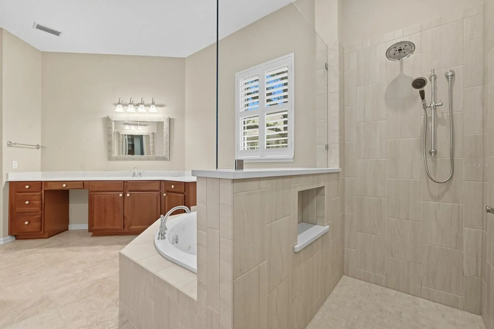 Property Slideshow image 39 of 86 | 24 n park cir, Palm Coast, FL, 32137