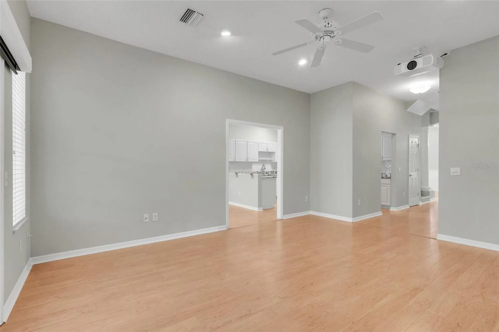 Property Slideshow image 20 of 46 | 1042 avenida sonoma, Lady Lake, FL, 32159