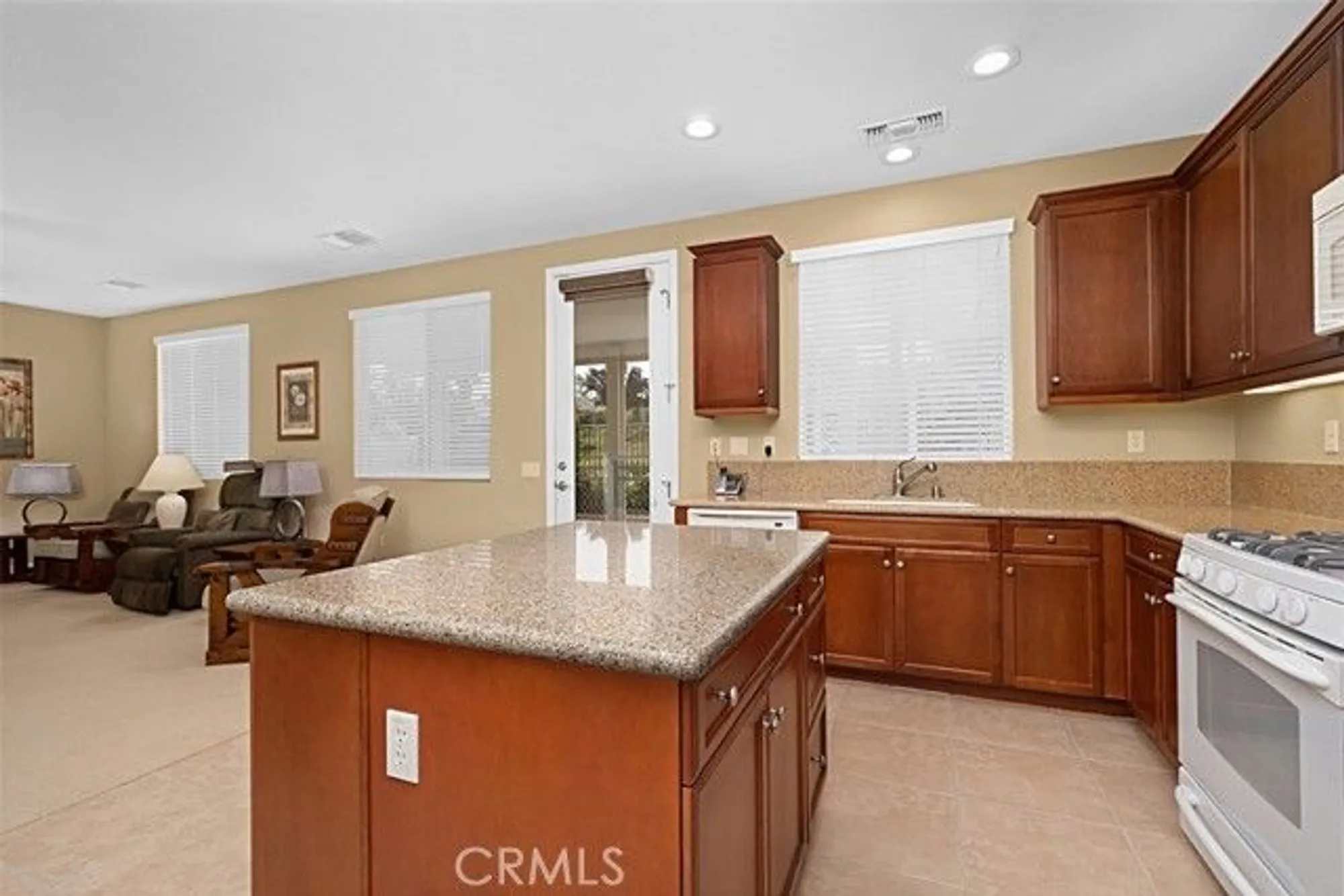 Property Slideshow image 11 of 36 | 1533 big bend, Beaumont, CA, 92223