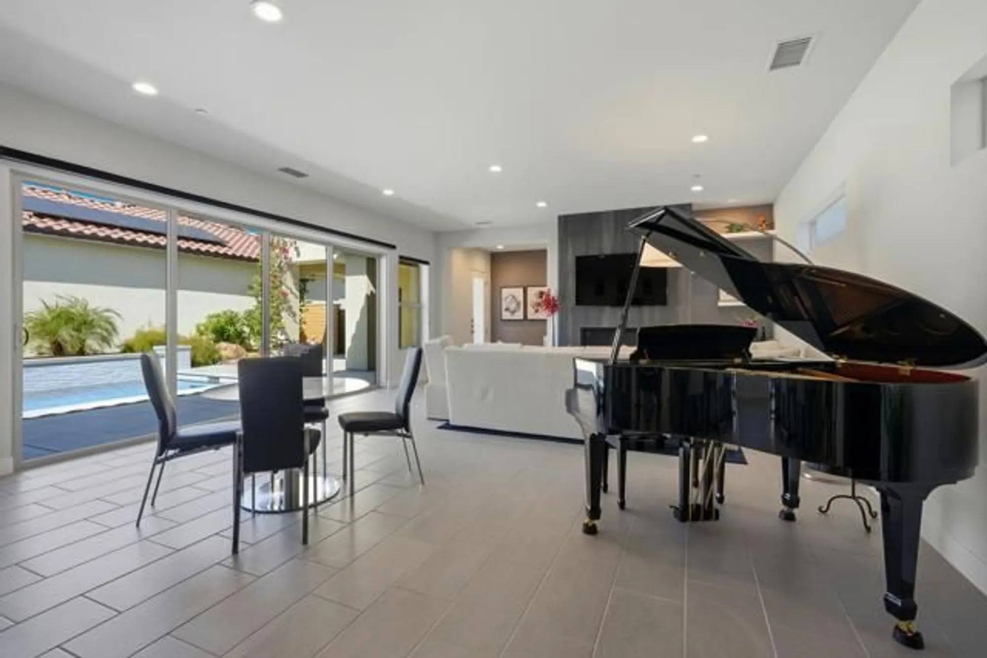 Property Slideshow image 29 of 43 | 80437 champions way, La Quinta, CA, 92253